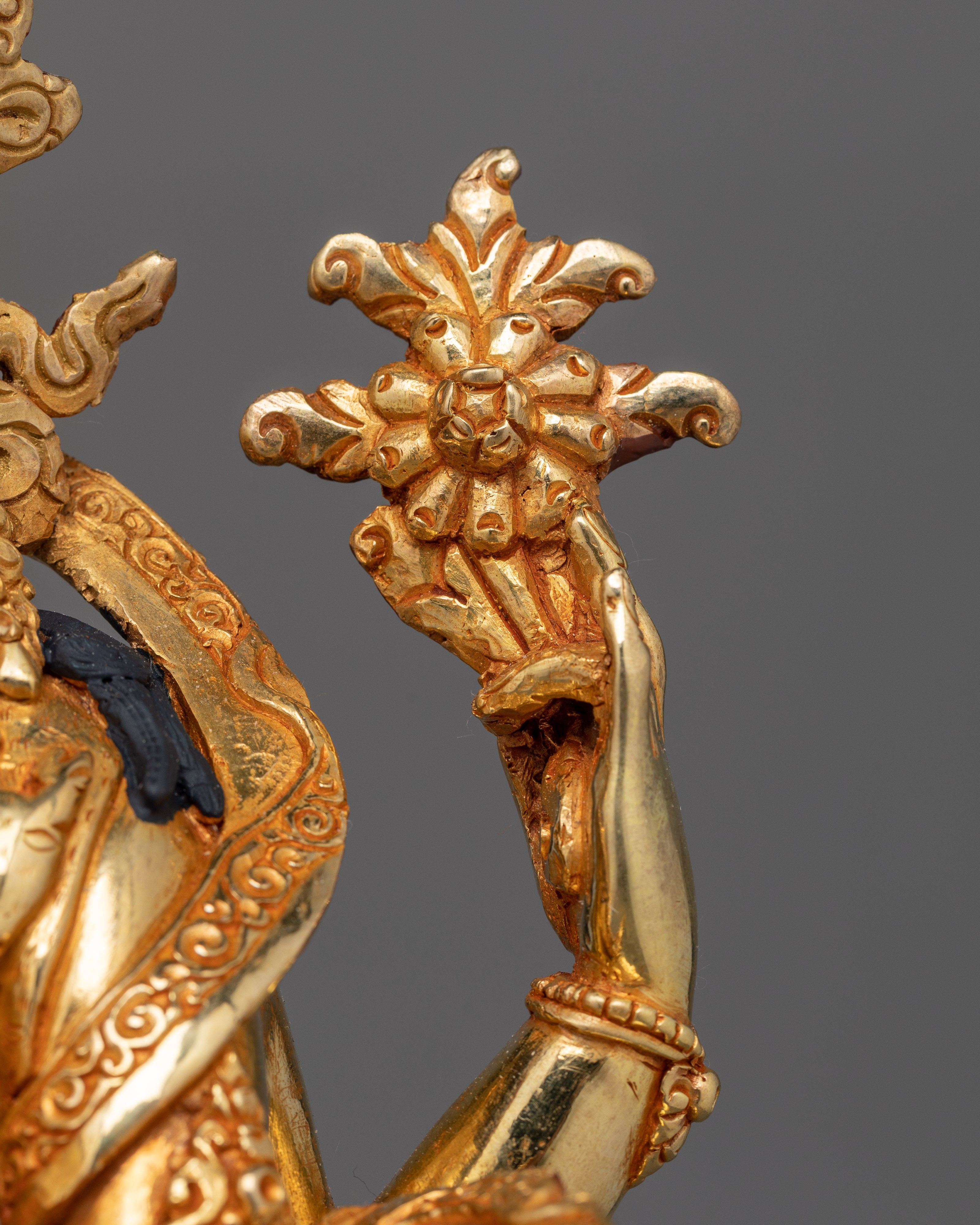 Four Armed Bodhisattva Chenrezig Statue | Deity of Compassion and Mercy