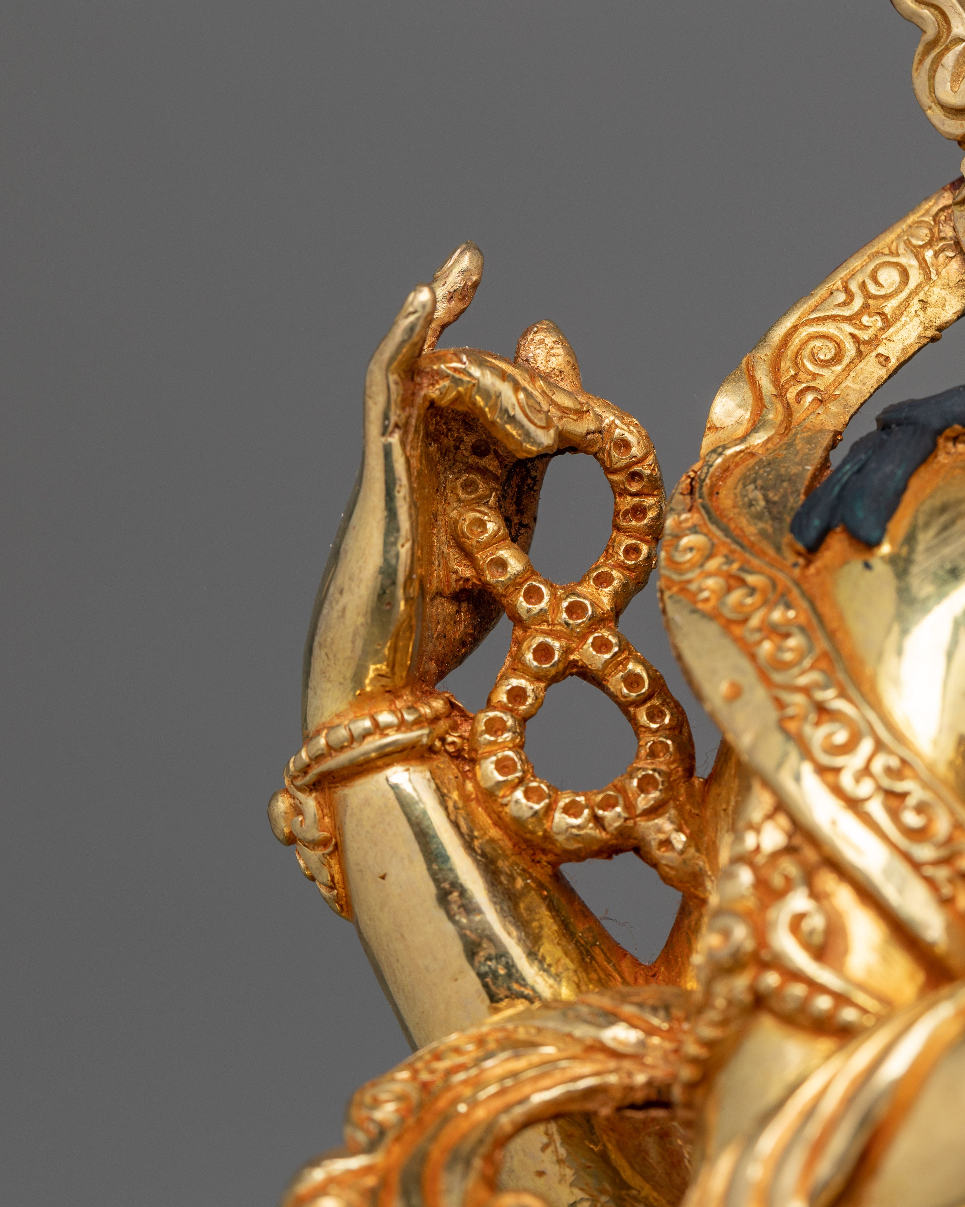 Four Armed Bodhisattva Chenrezig Statue | Deity of Compassion and Mercy