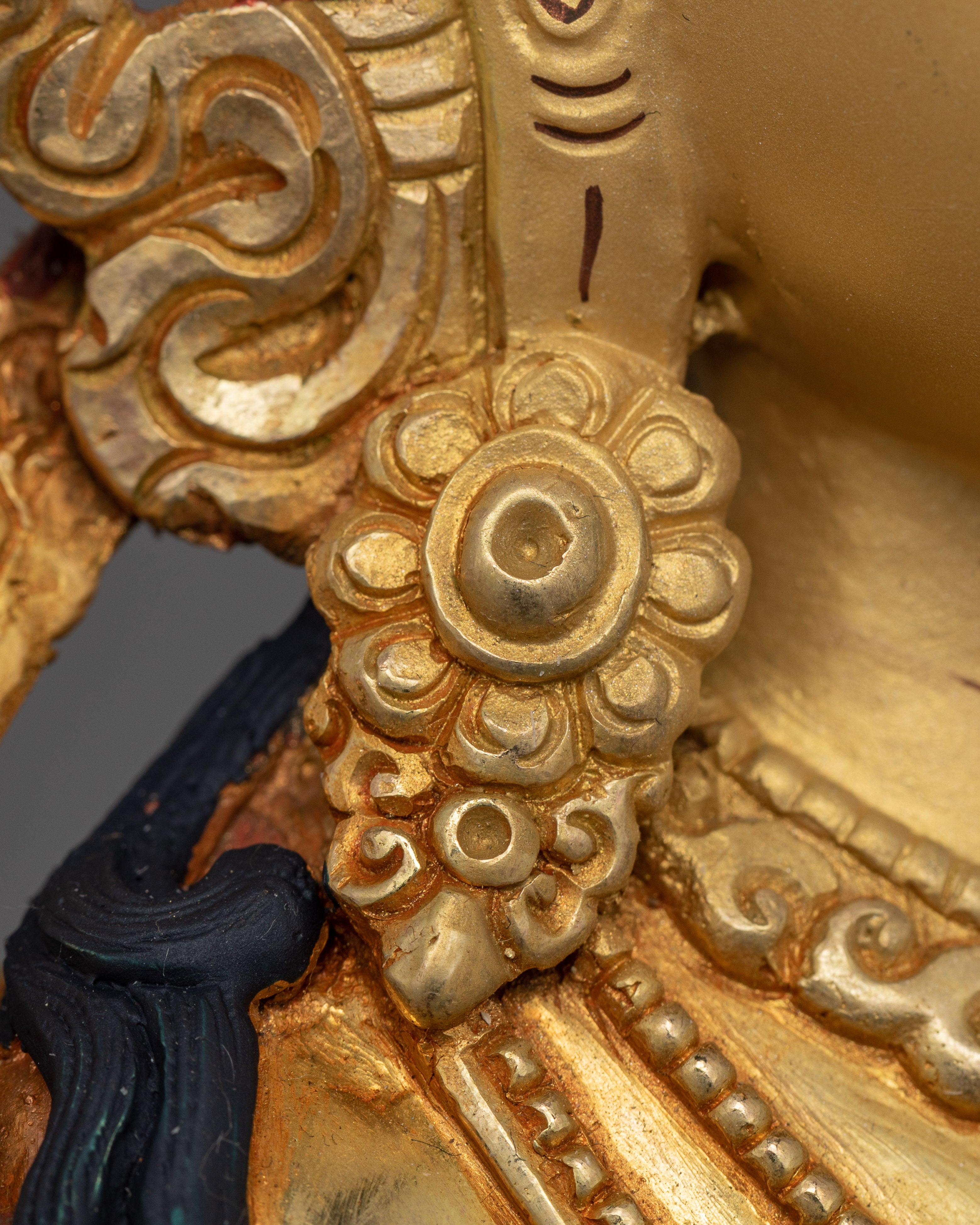 Four Armed Bodhisattva Chenrezig Statue | Deity of Compassion and Mercy