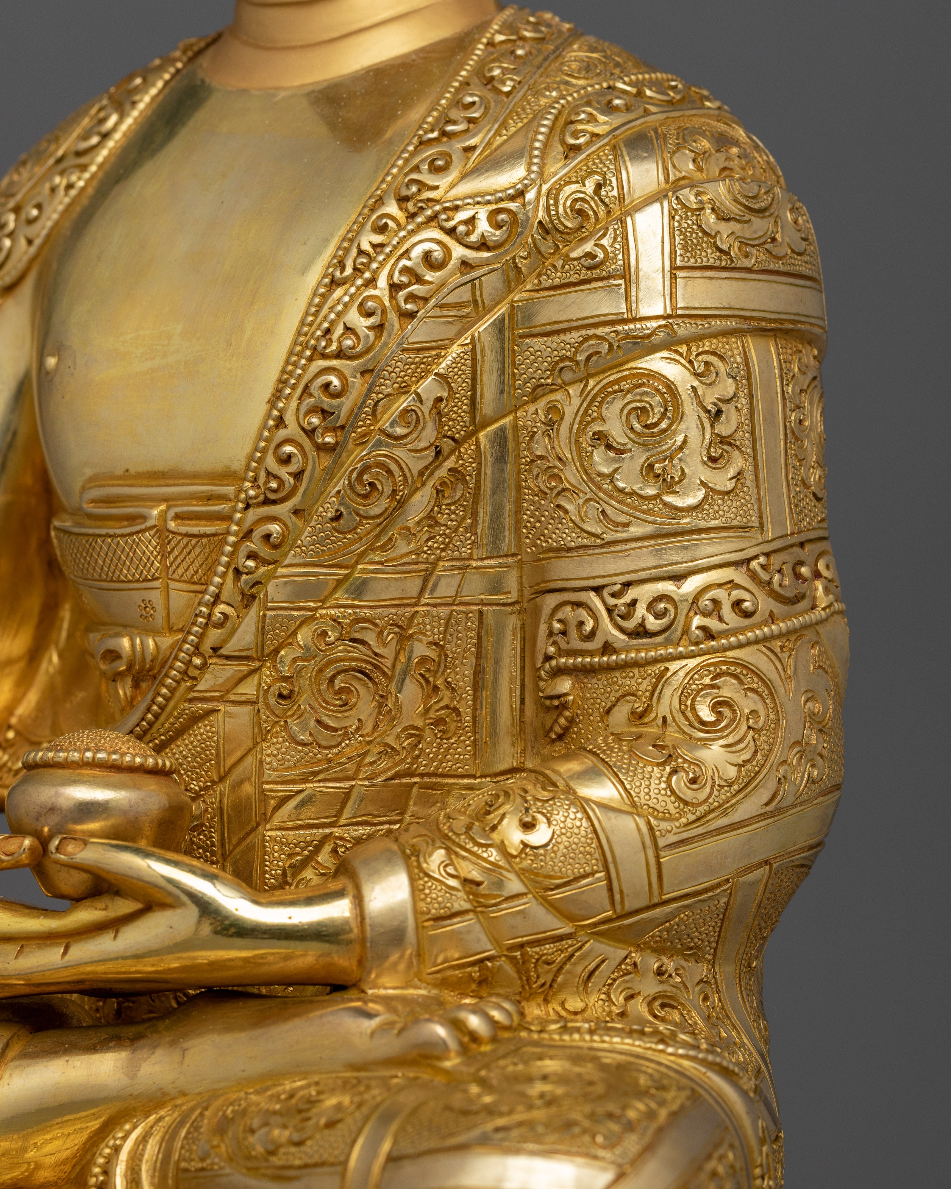 Amitabha Buddha of pure land Sculpture | Enlightened Sukhavati for Shrine