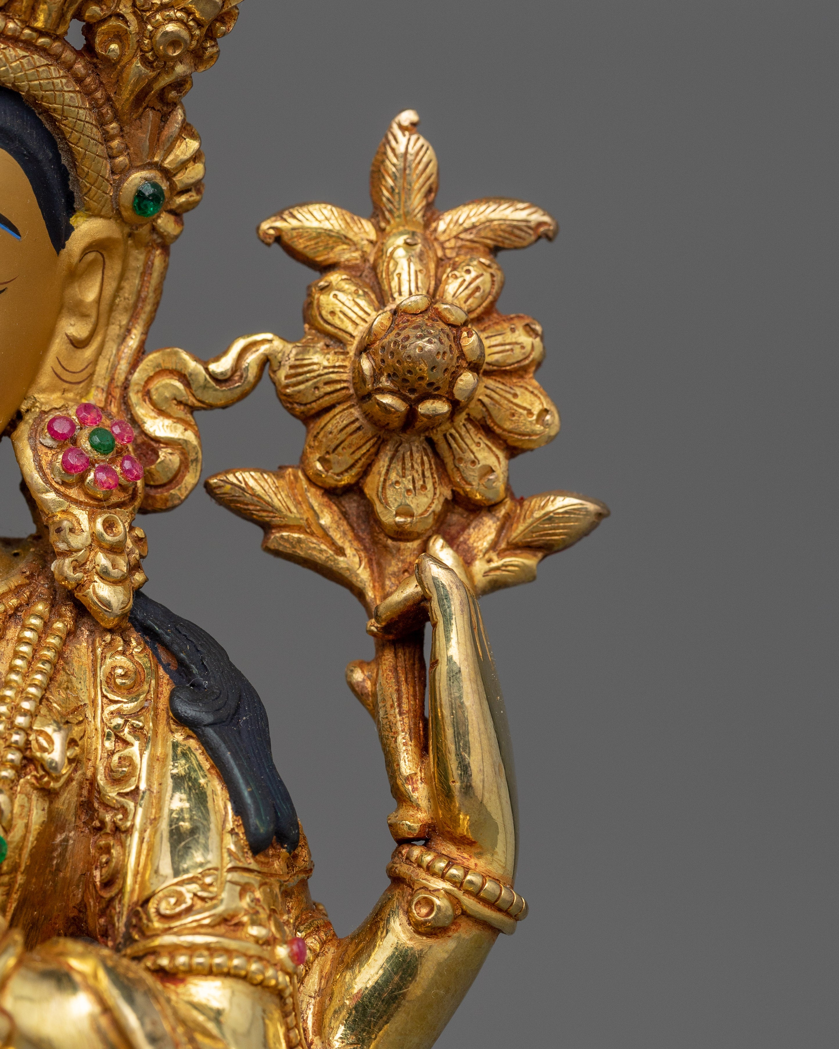 Four-Armed Chenrezig Guan Yin Figurine | Sculpture of Compassion, Mercy, and Love