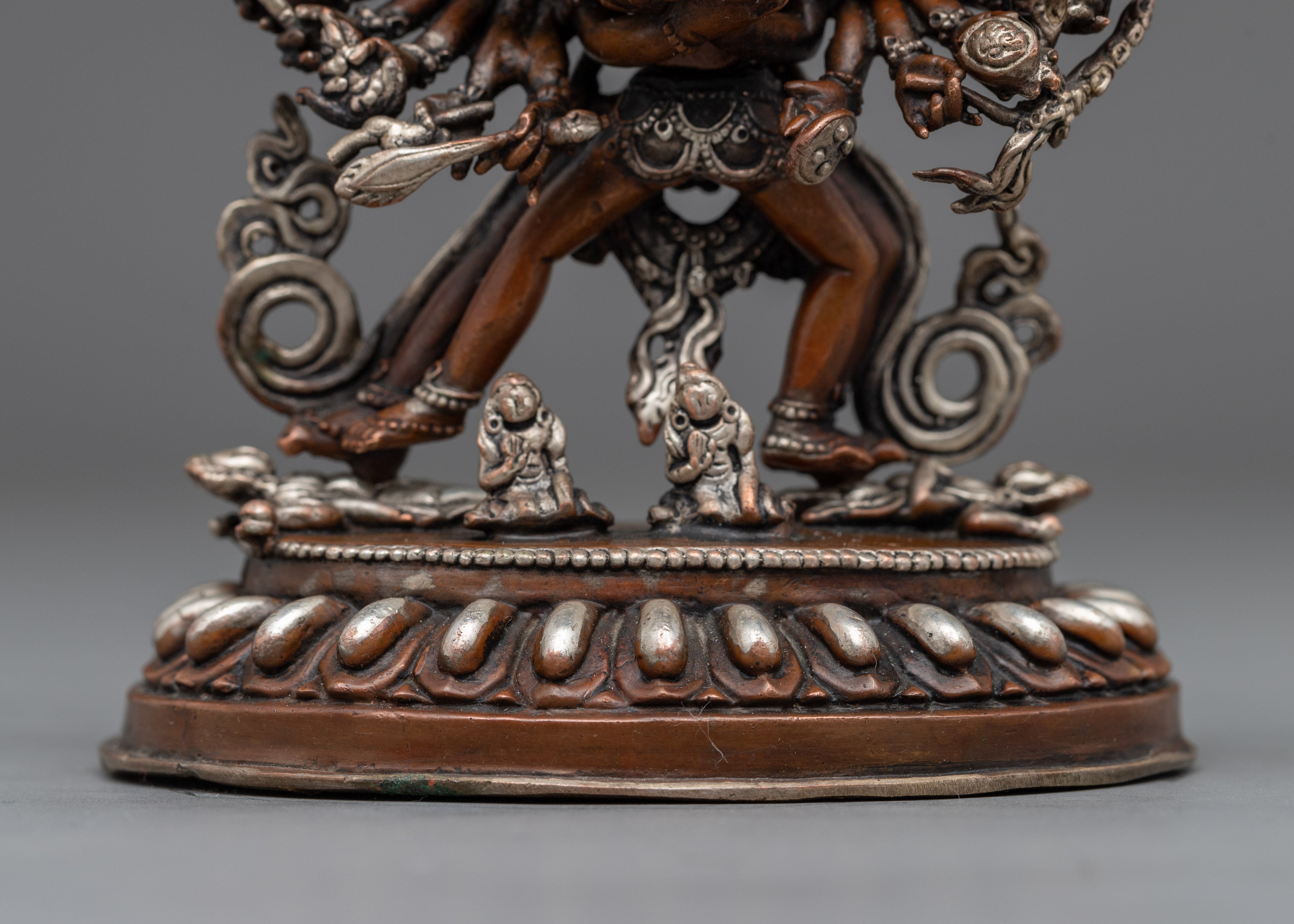 Tibetan Buddhist Kalachakra Sculpture | Symbolizing the Ability to Handle All Situations