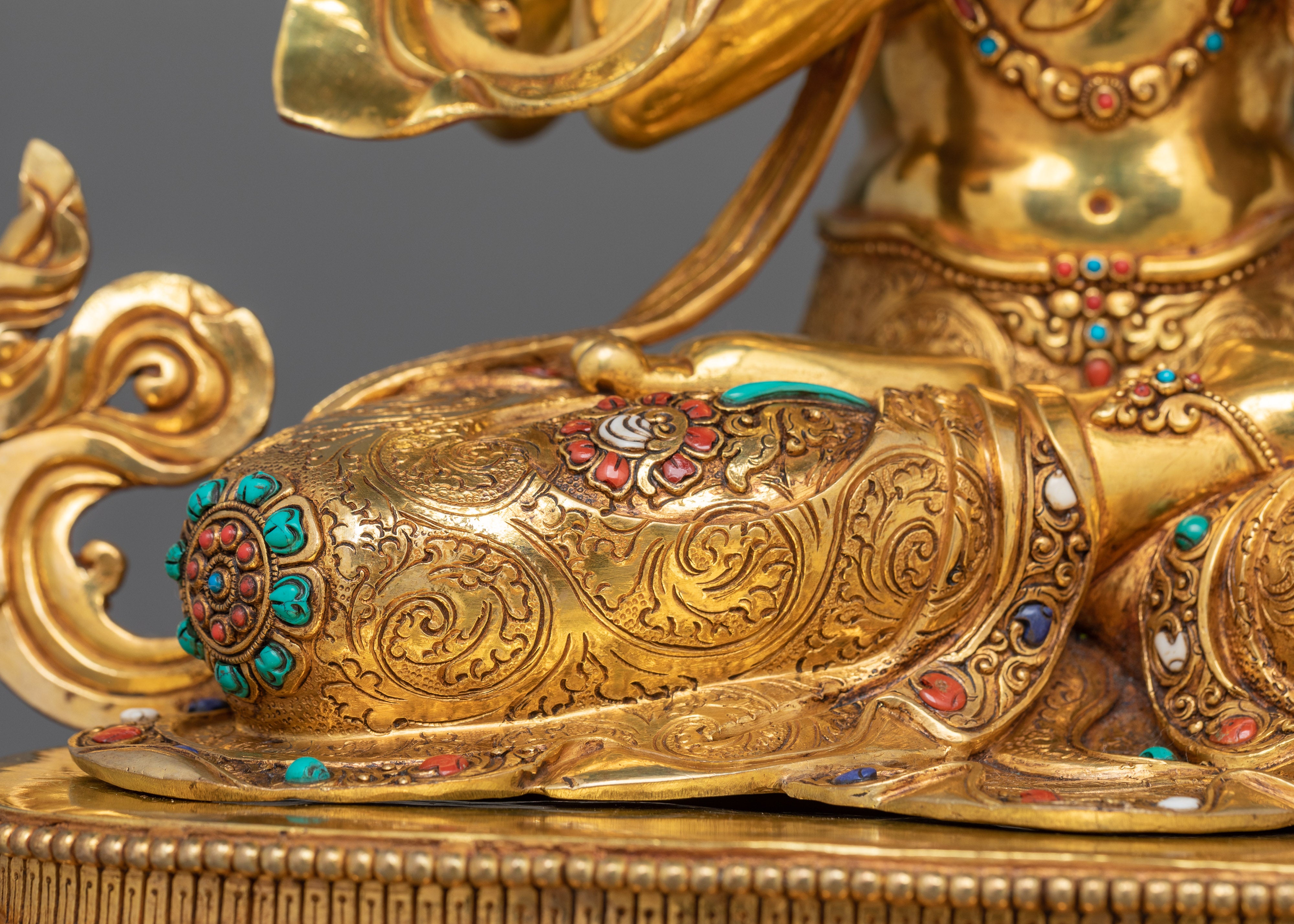 Buddha Chenrezig Avalokiteshvara Statue | Deity of Compassion