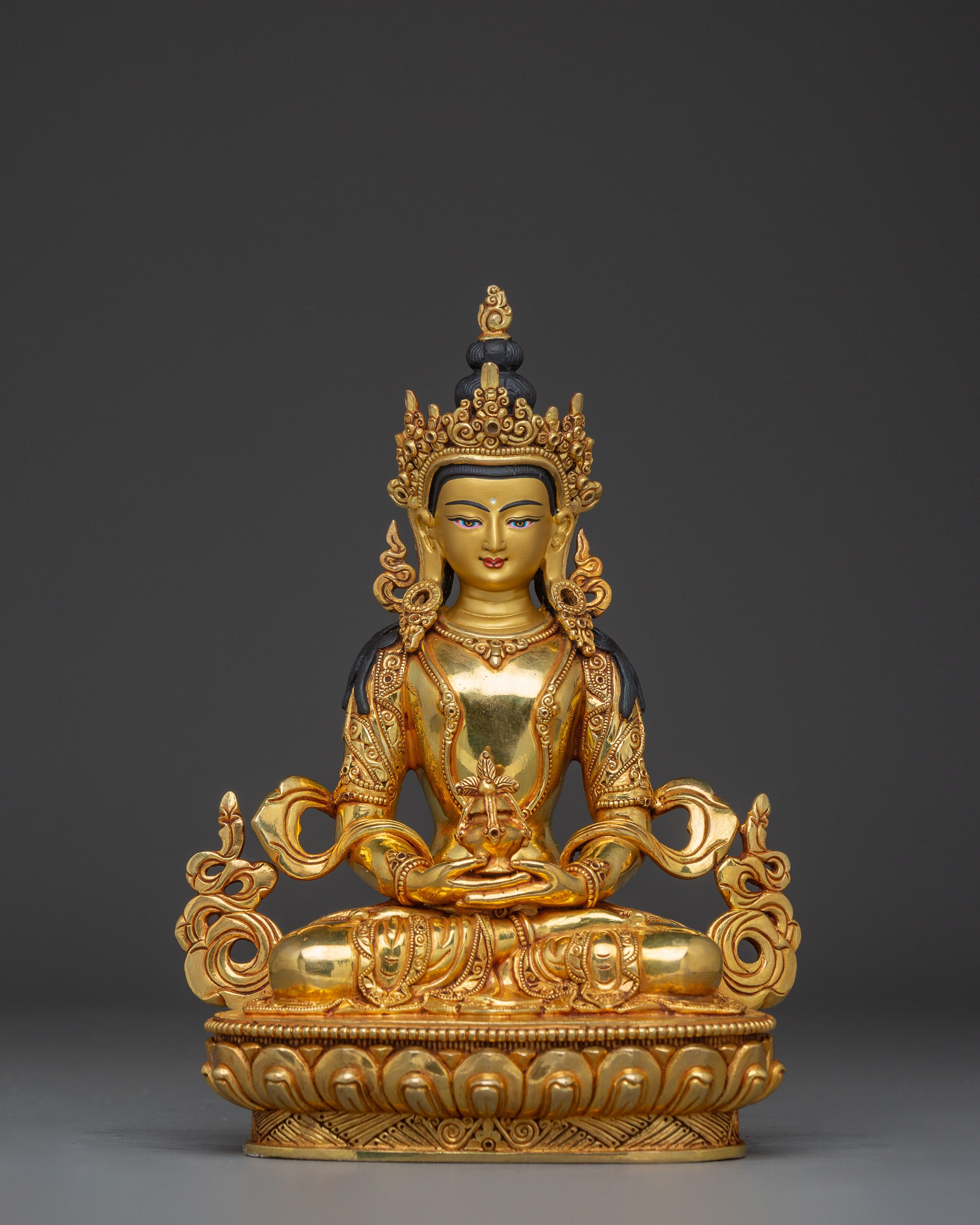 amitayus-golden-statue