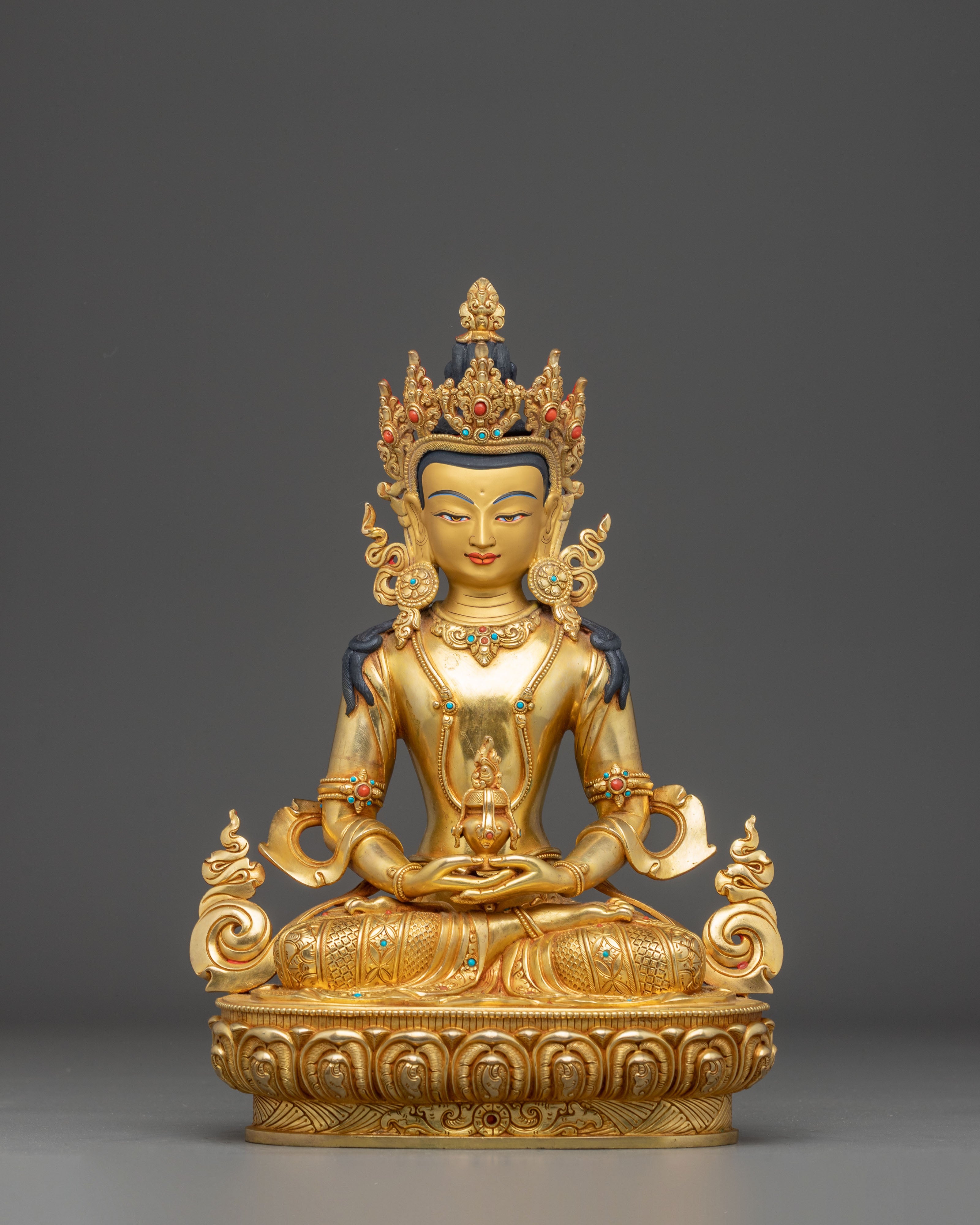 Statue of Longevity Buddha Amitayus