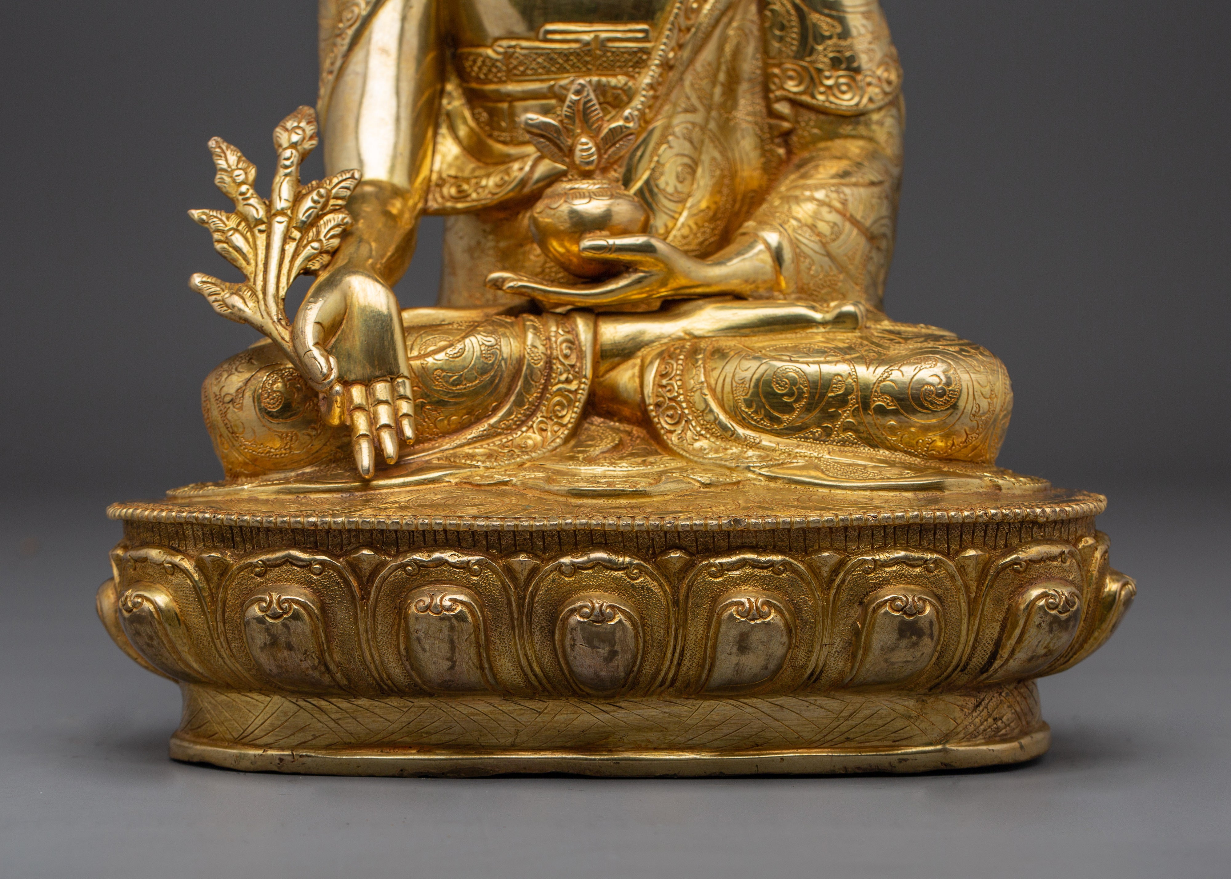 Supreme Healer Medicine Buddha Art | Bhaiṣajyaguru Statue for Home Decor