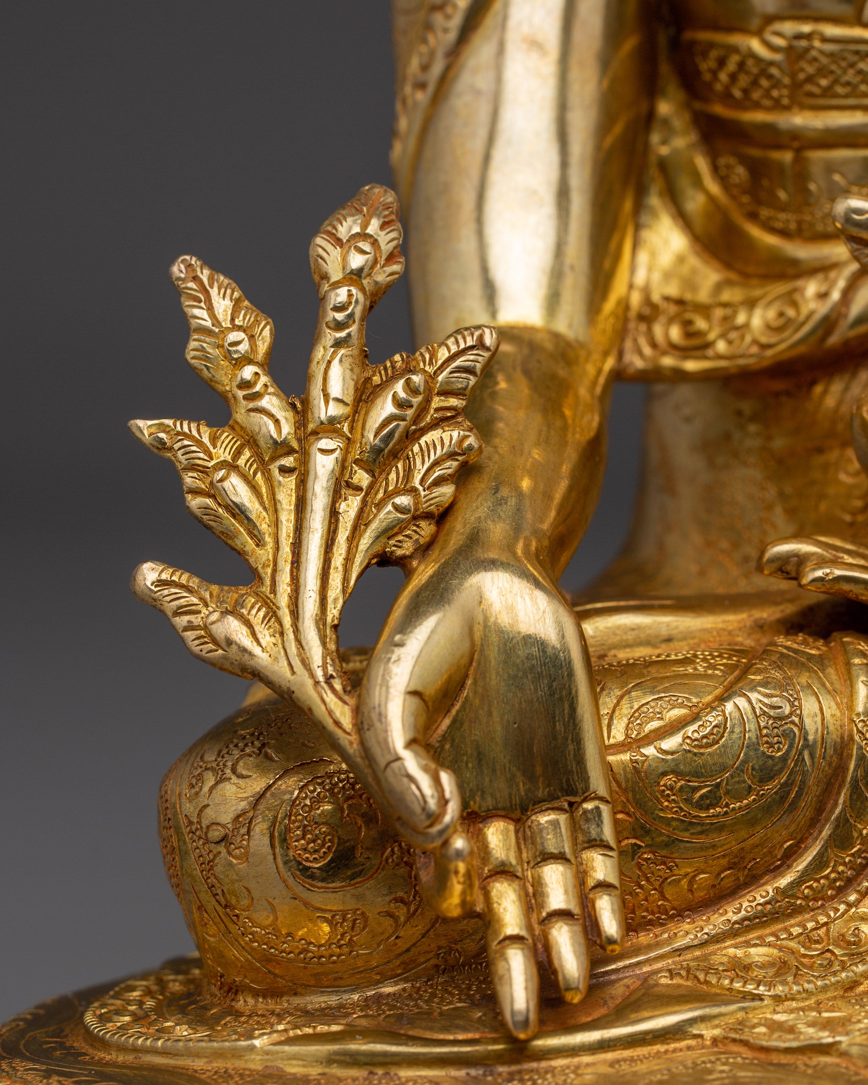 Supreme Healer Medicine Buddha Art | Bhaiṣajyaguru Statue for Home Decor