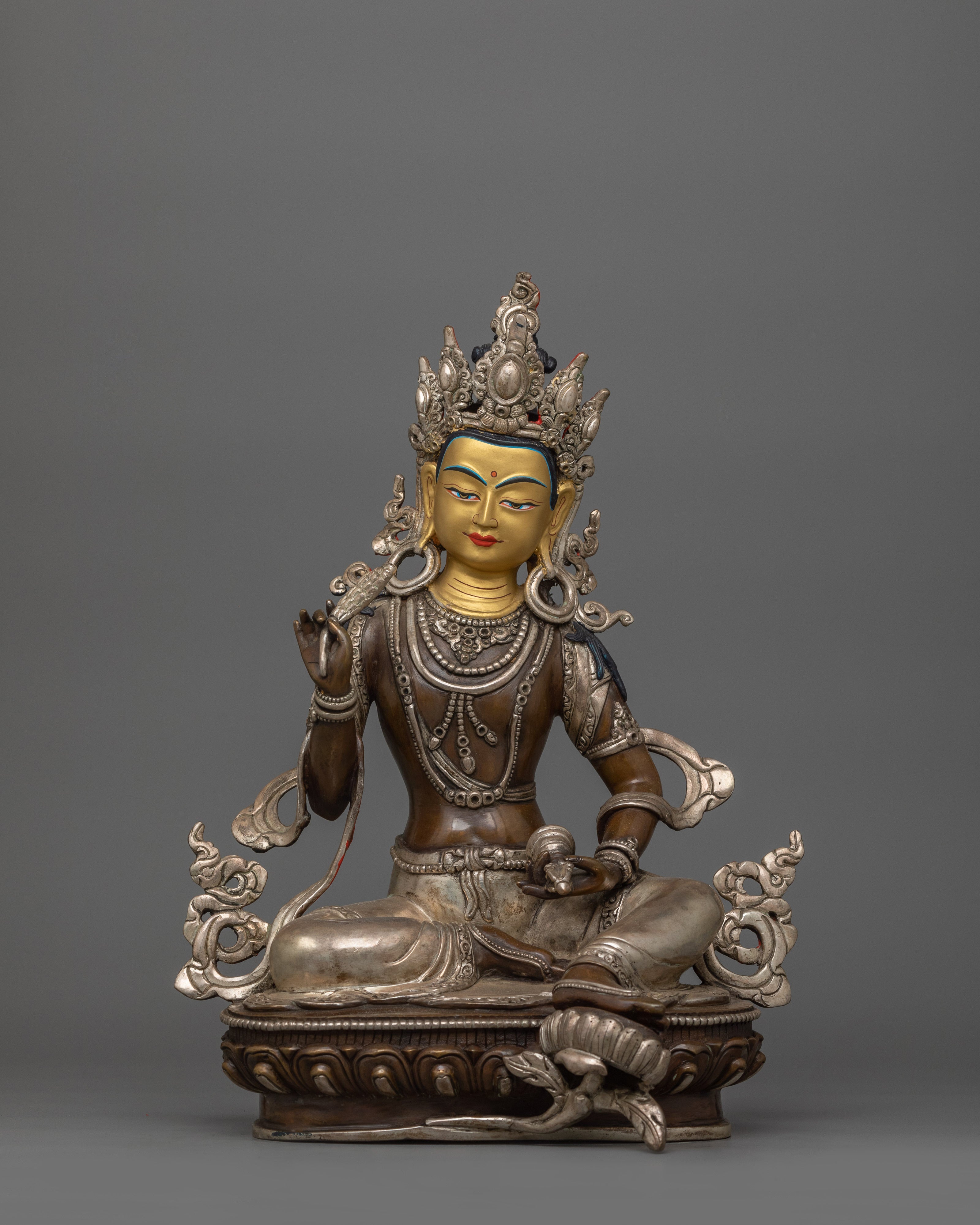 enlightened-bodhisattva-statue