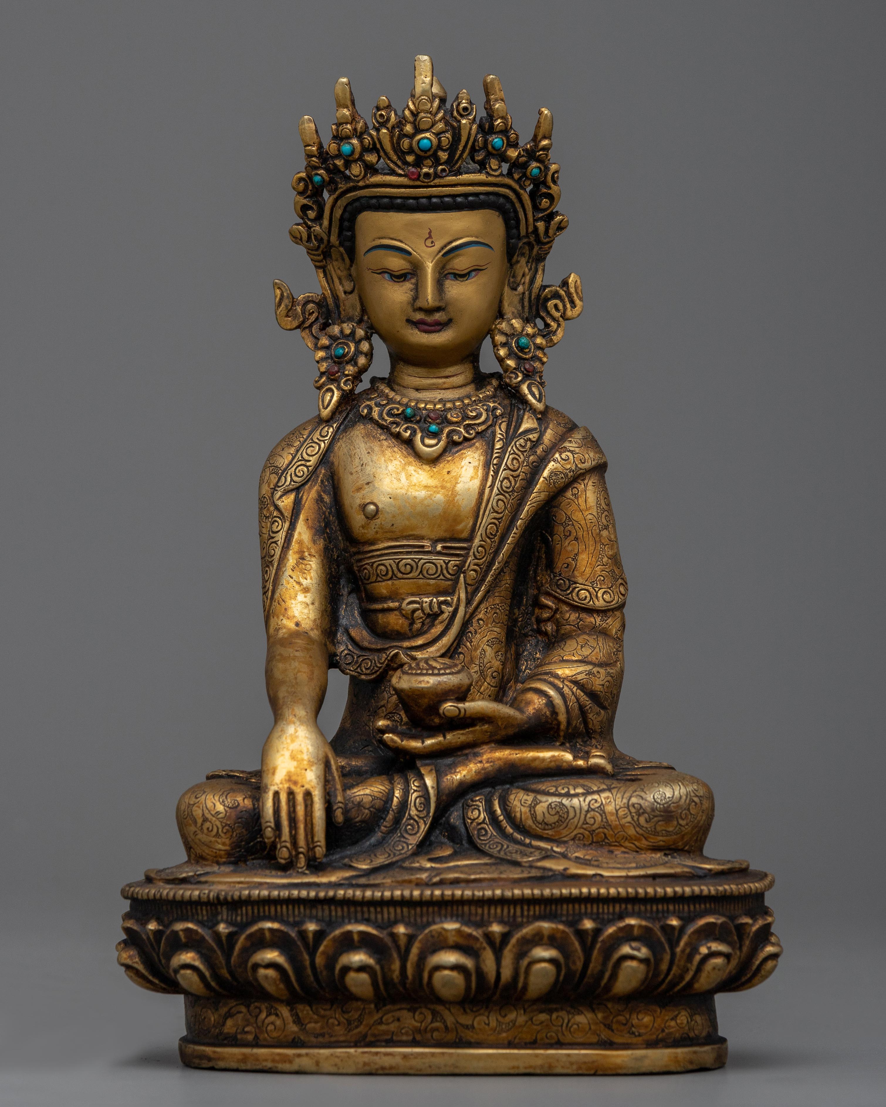 crown-shakyamuni-buddha