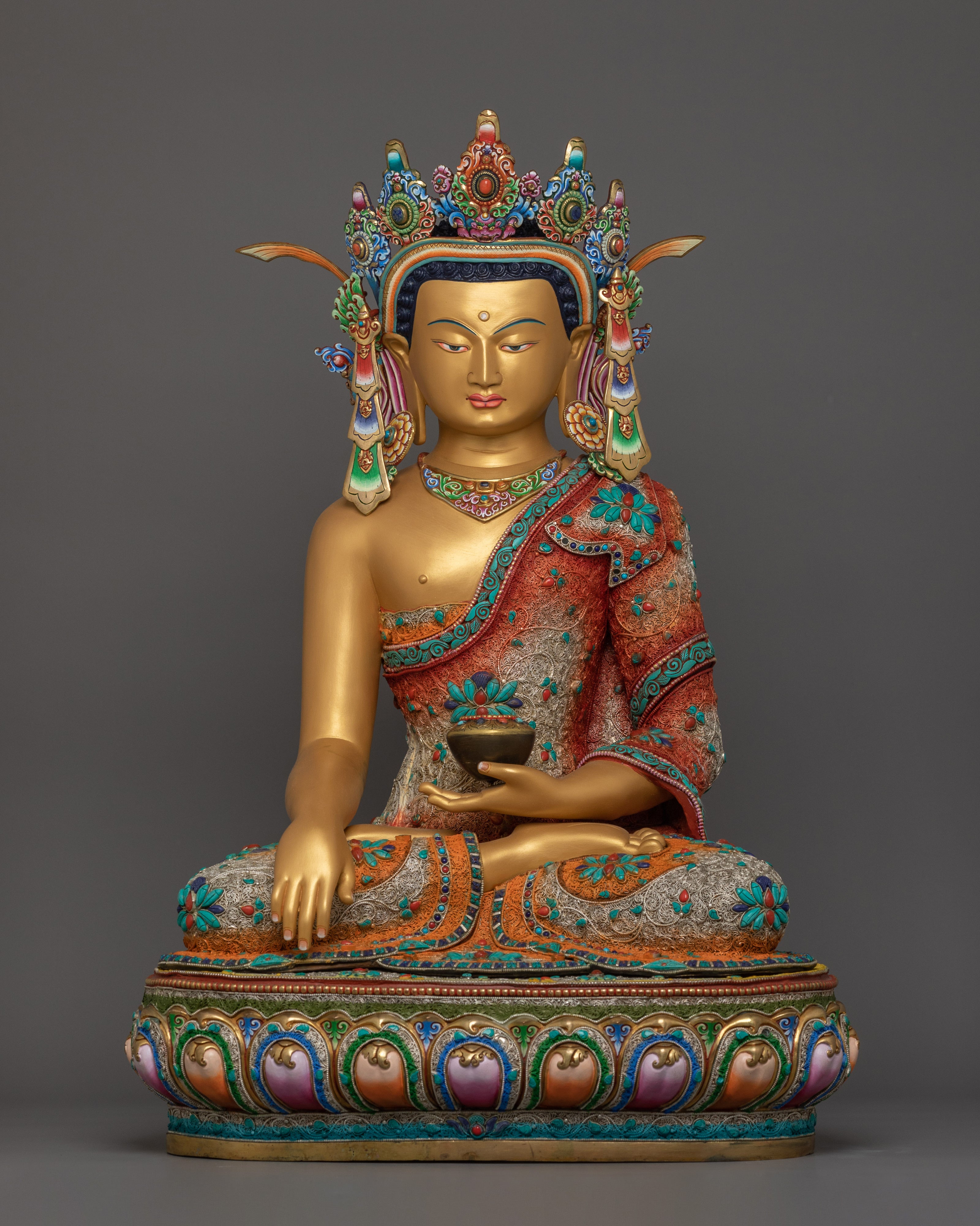 Royal Shakyamuni Buddha with Beautiful Crown
