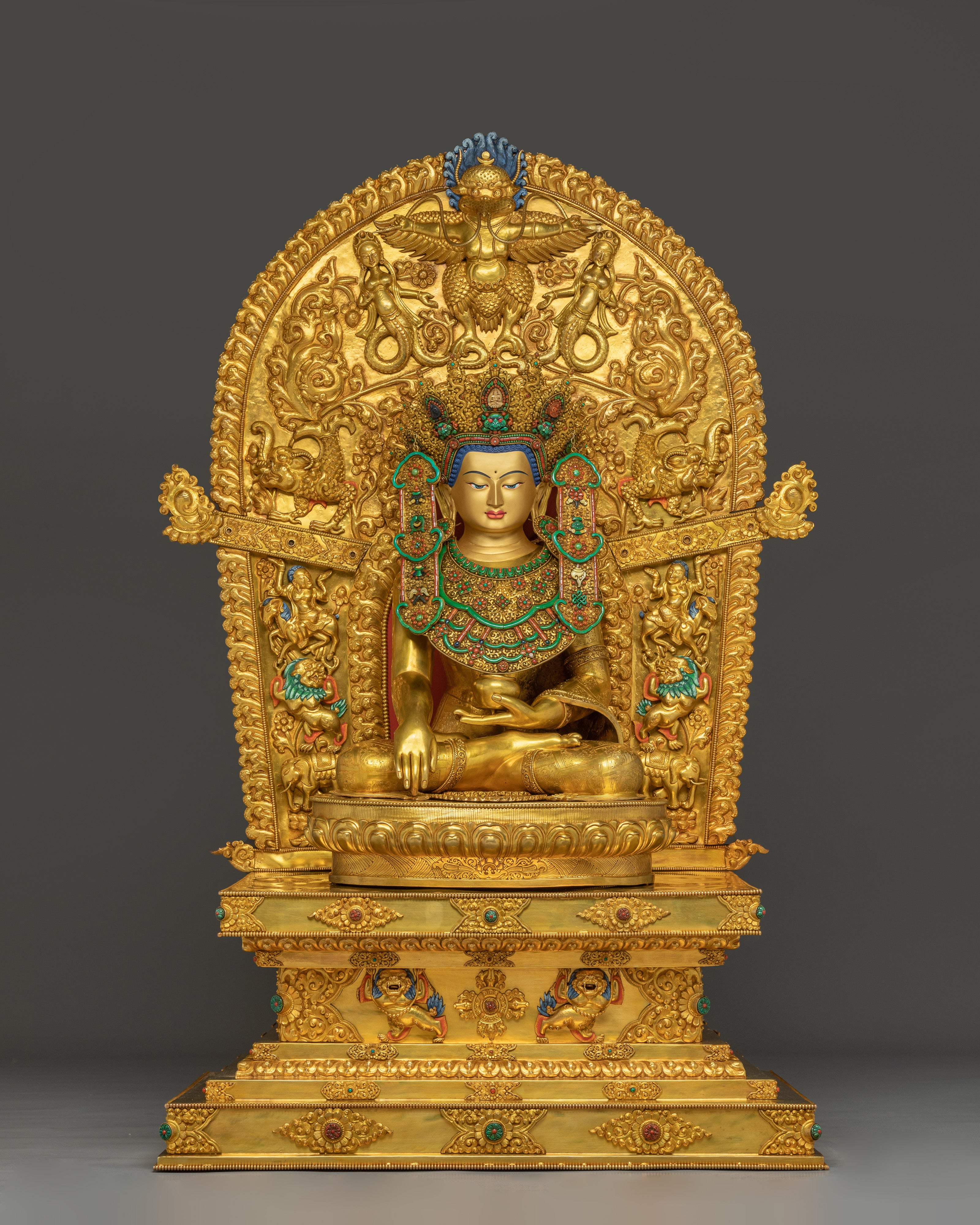 Crown shakyamuni Buddha with throne