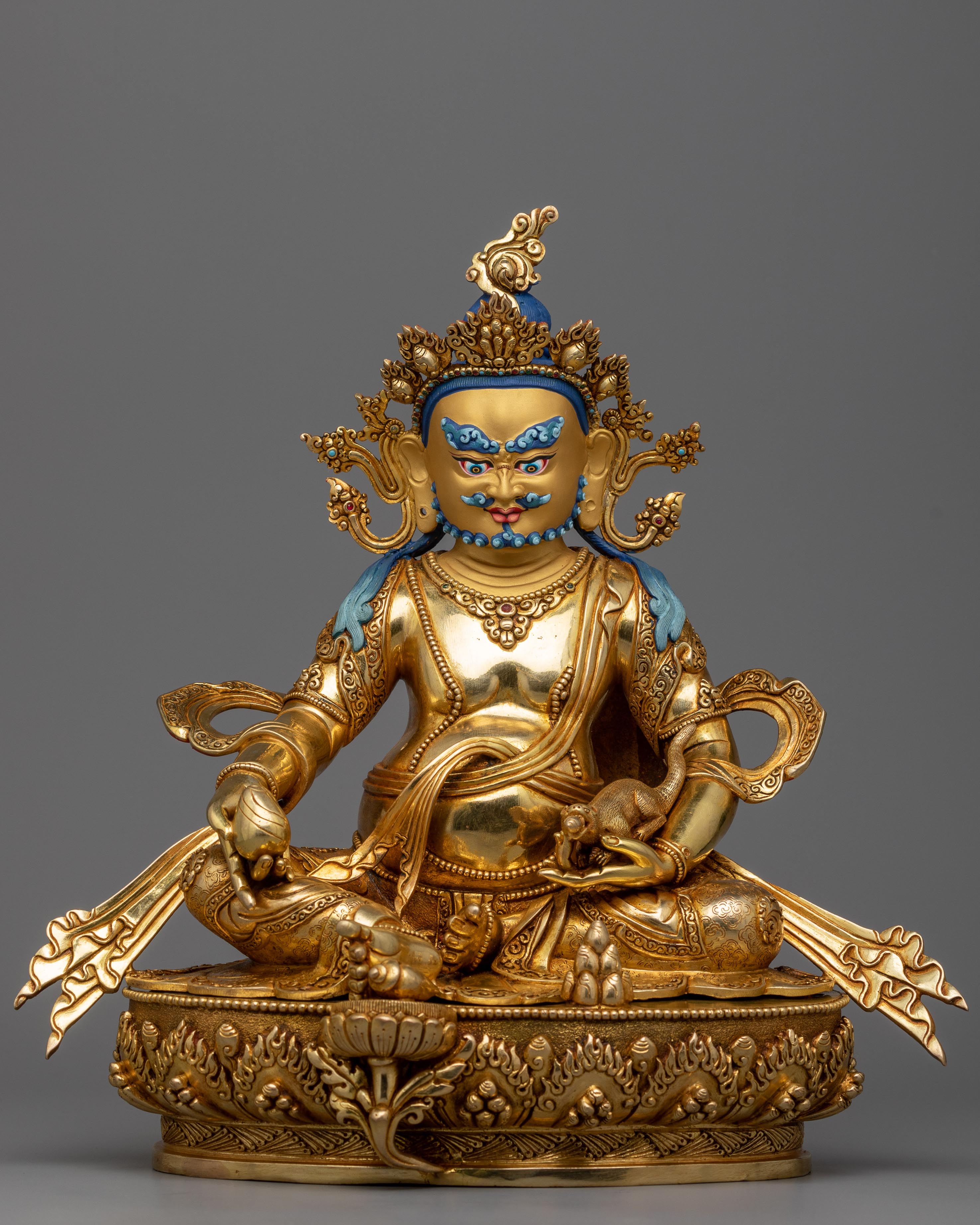 kuber statue