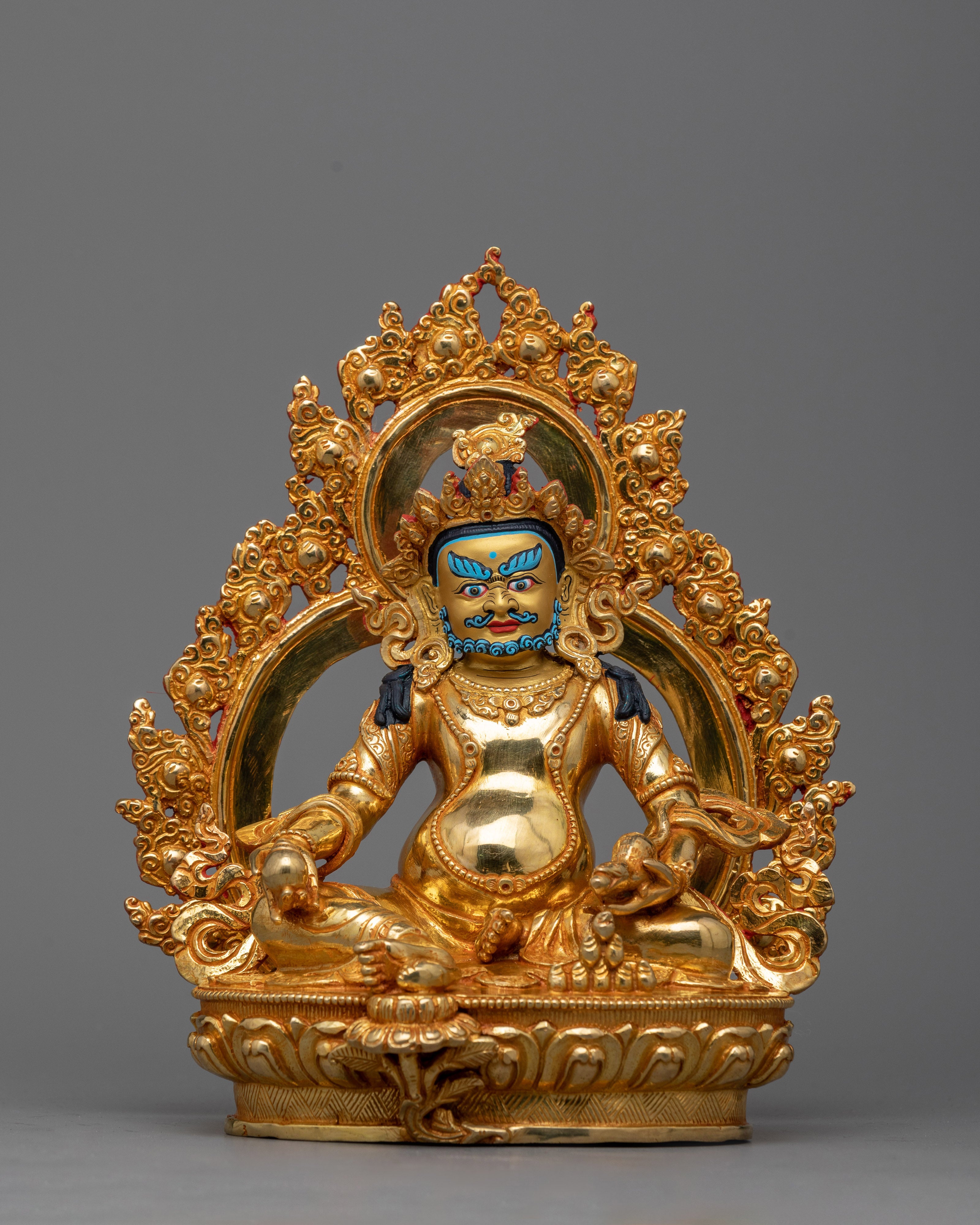 deity-of-wealth-dzambhala-sculpture