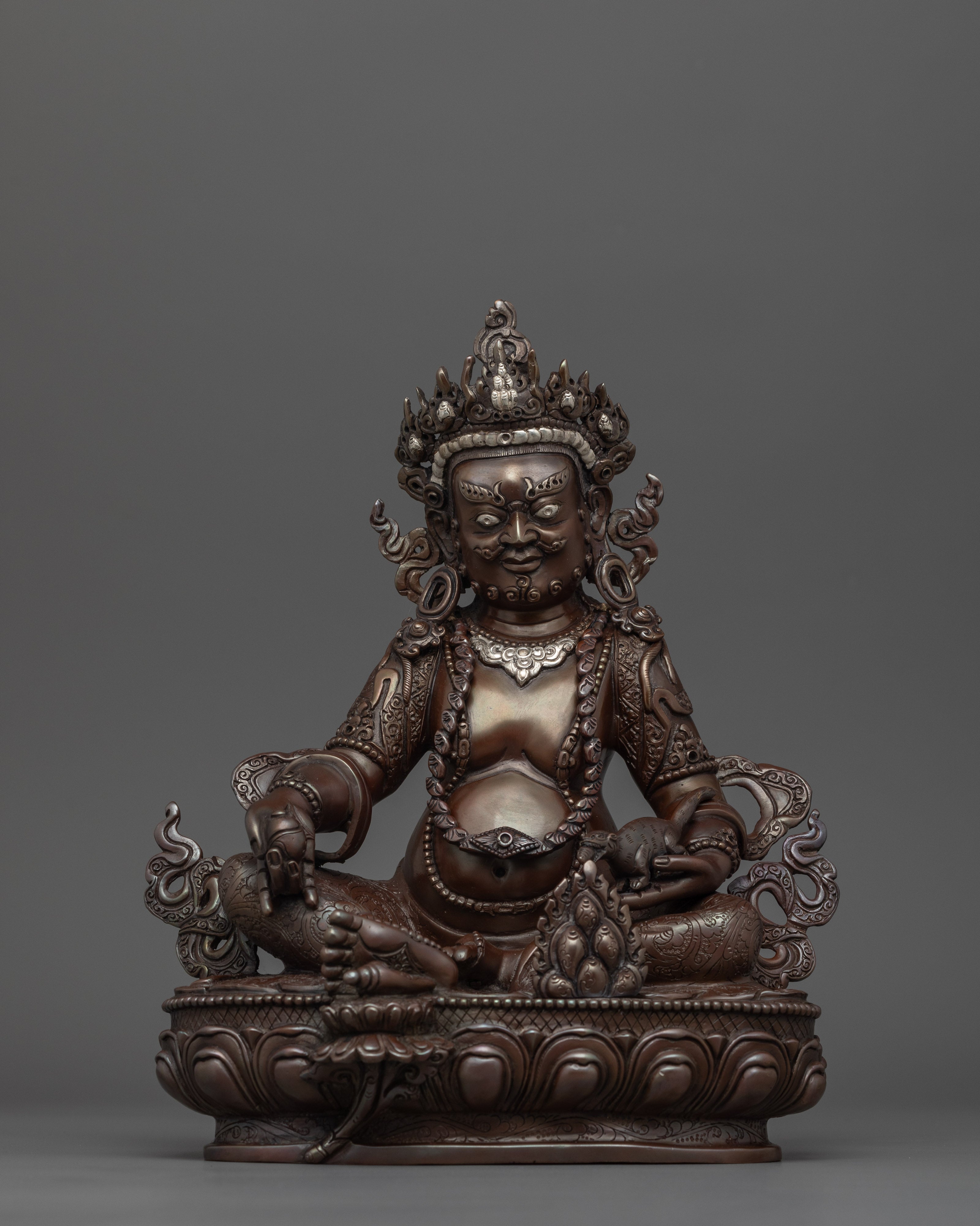 blessing-wealth-dzambhala-statue