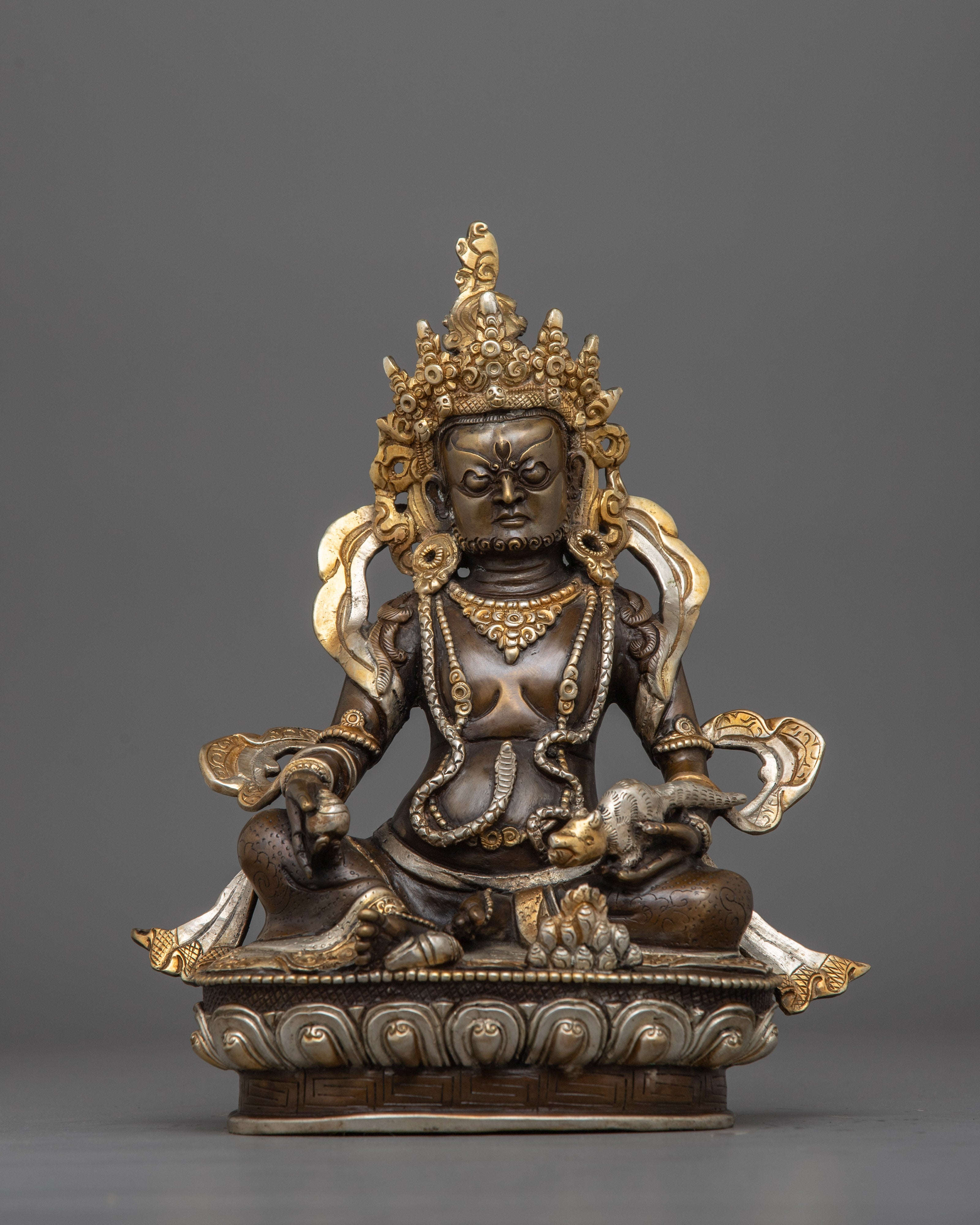 buddhist-wealth-deity