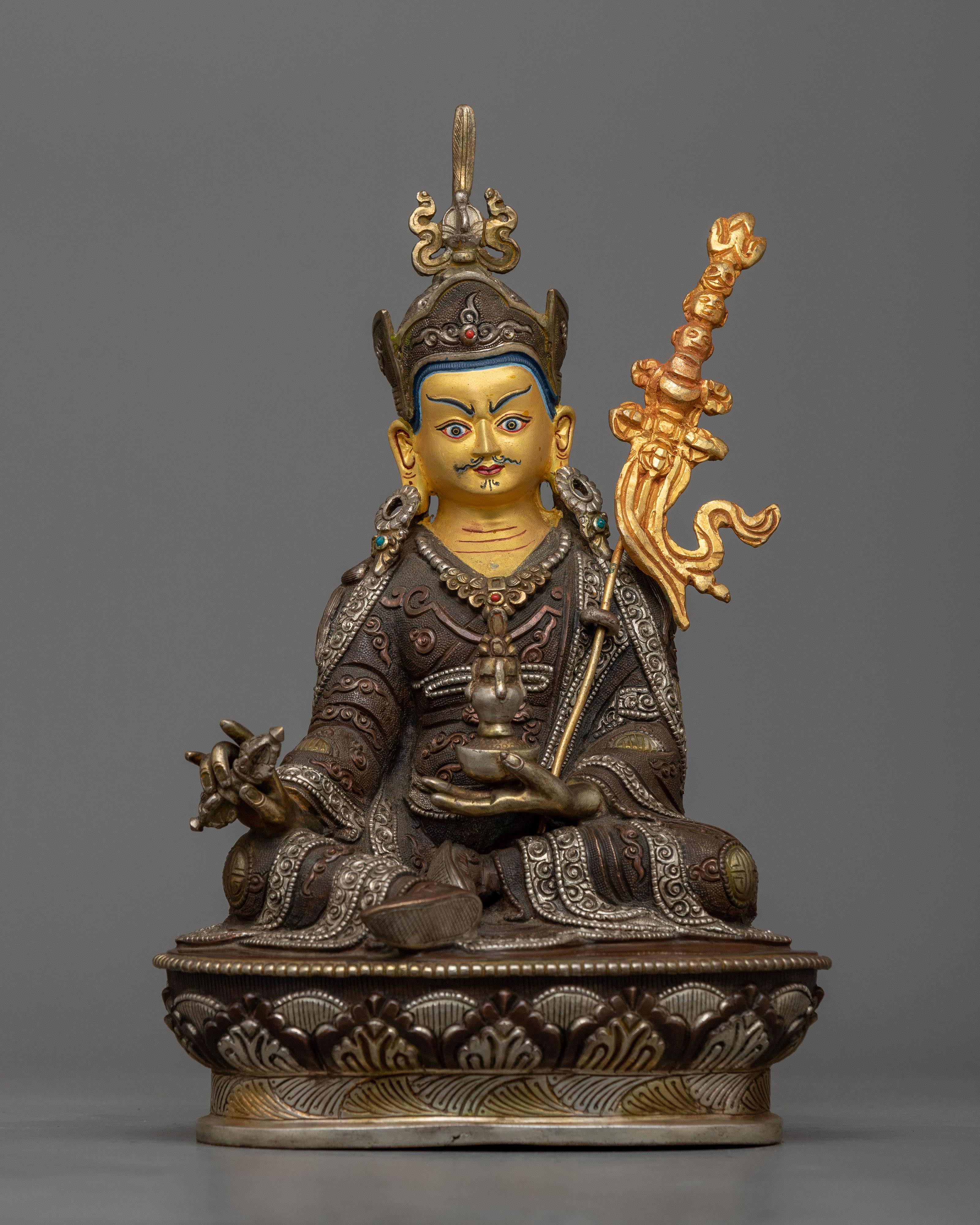 lotus-born-guru-rinpoche-sculpture