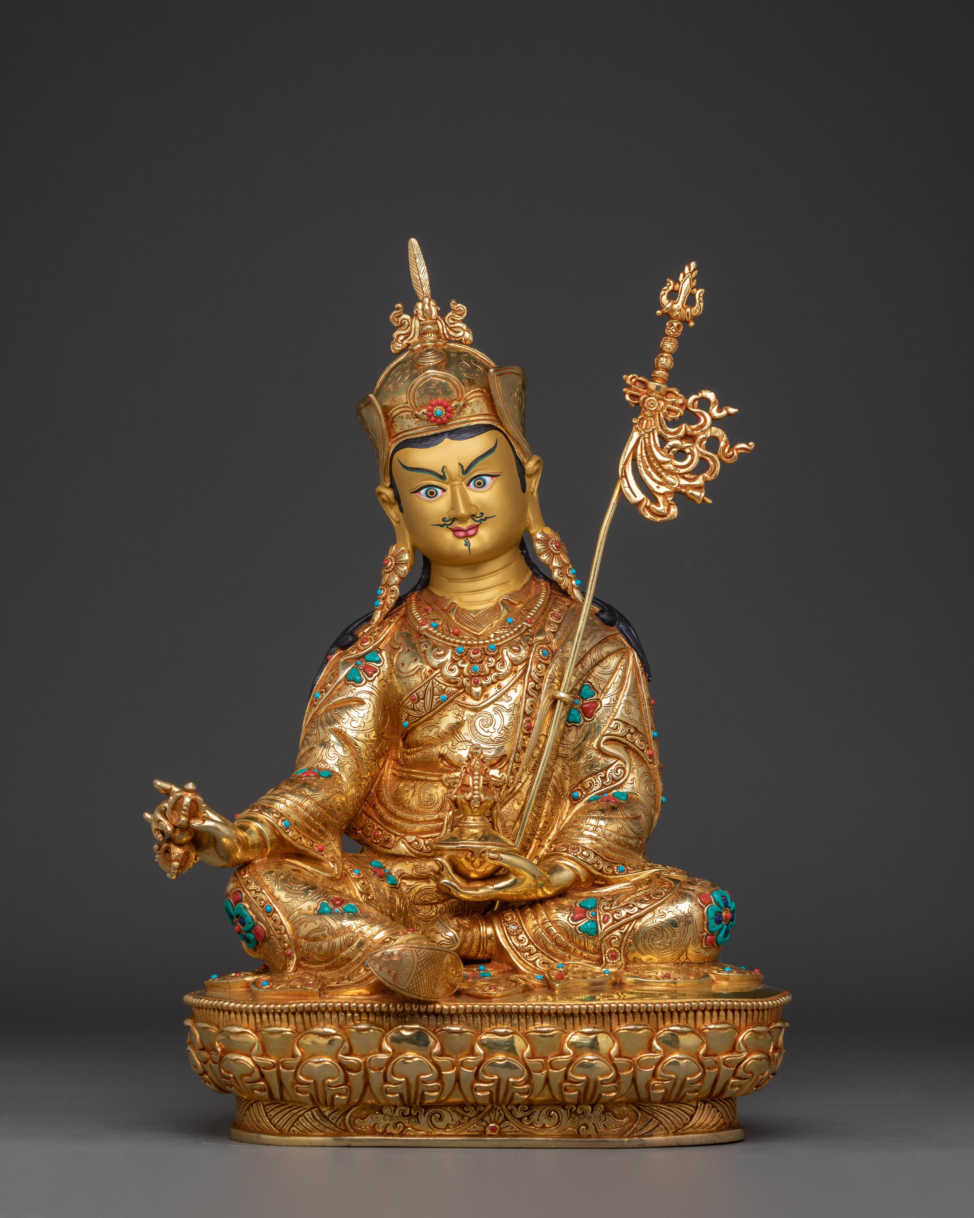 sacred-buddhist-figurine-of-guru-rinpoche