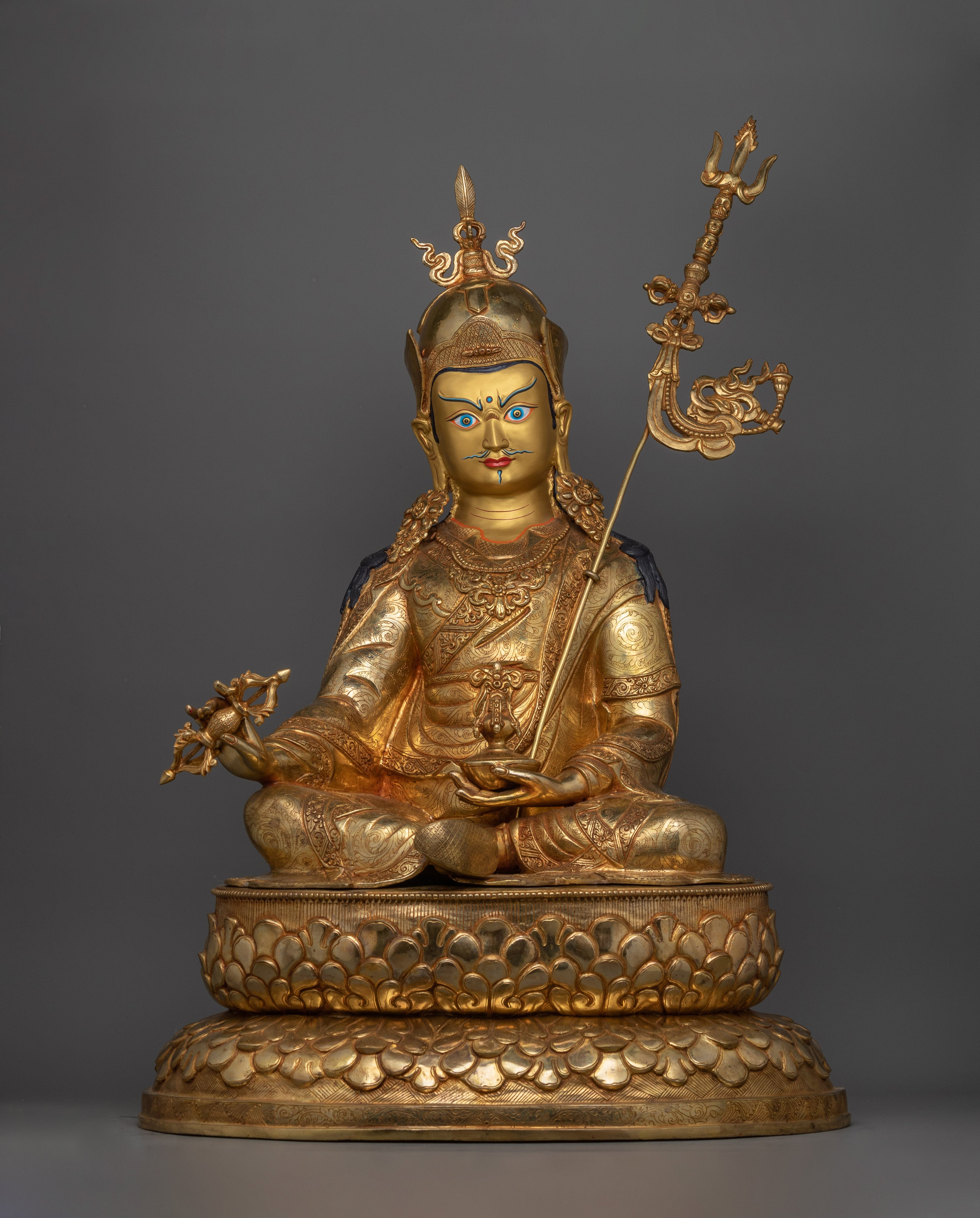 Majestic Guru Rinpoche Statue
