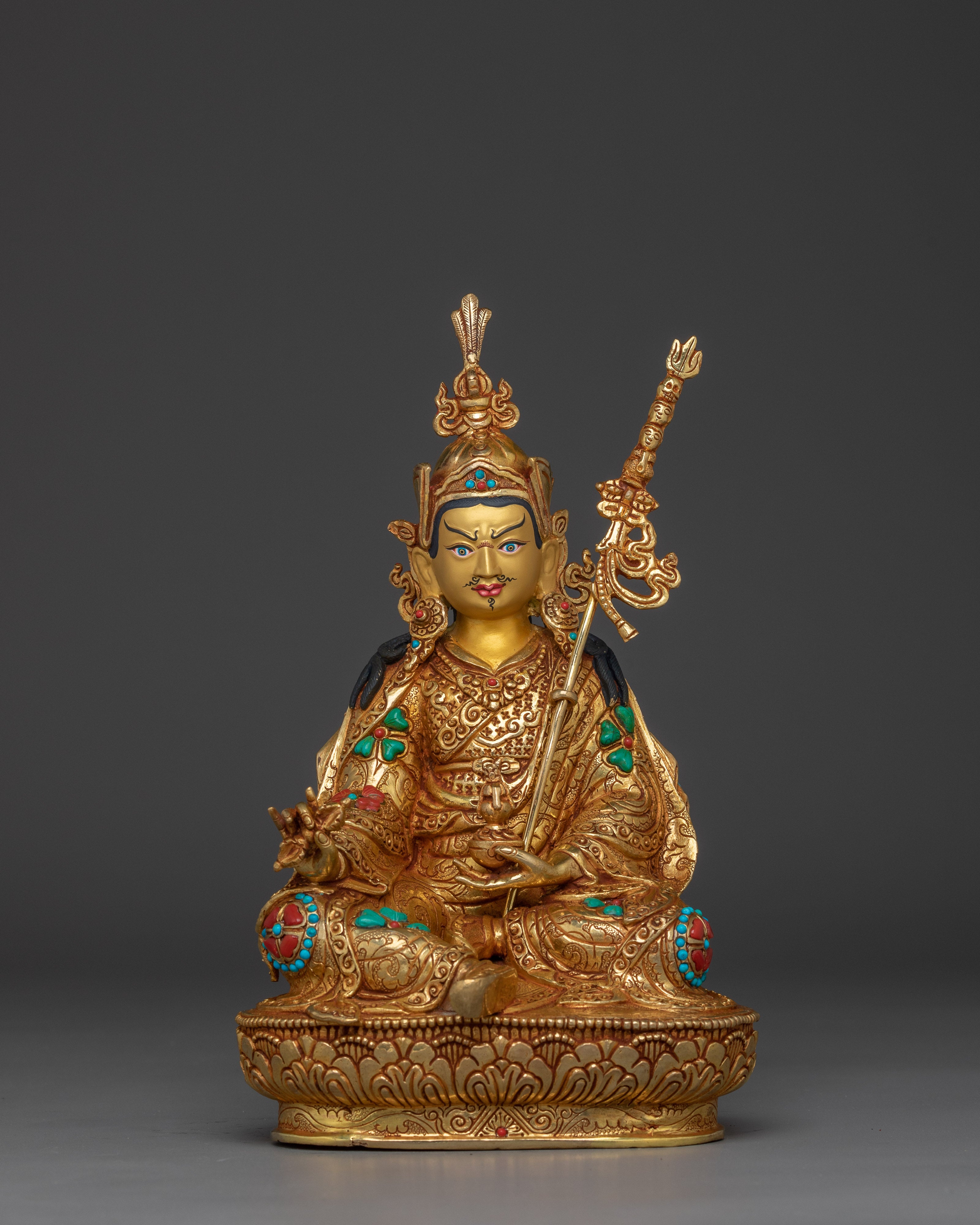 radiant-guru-rinpoche-statue