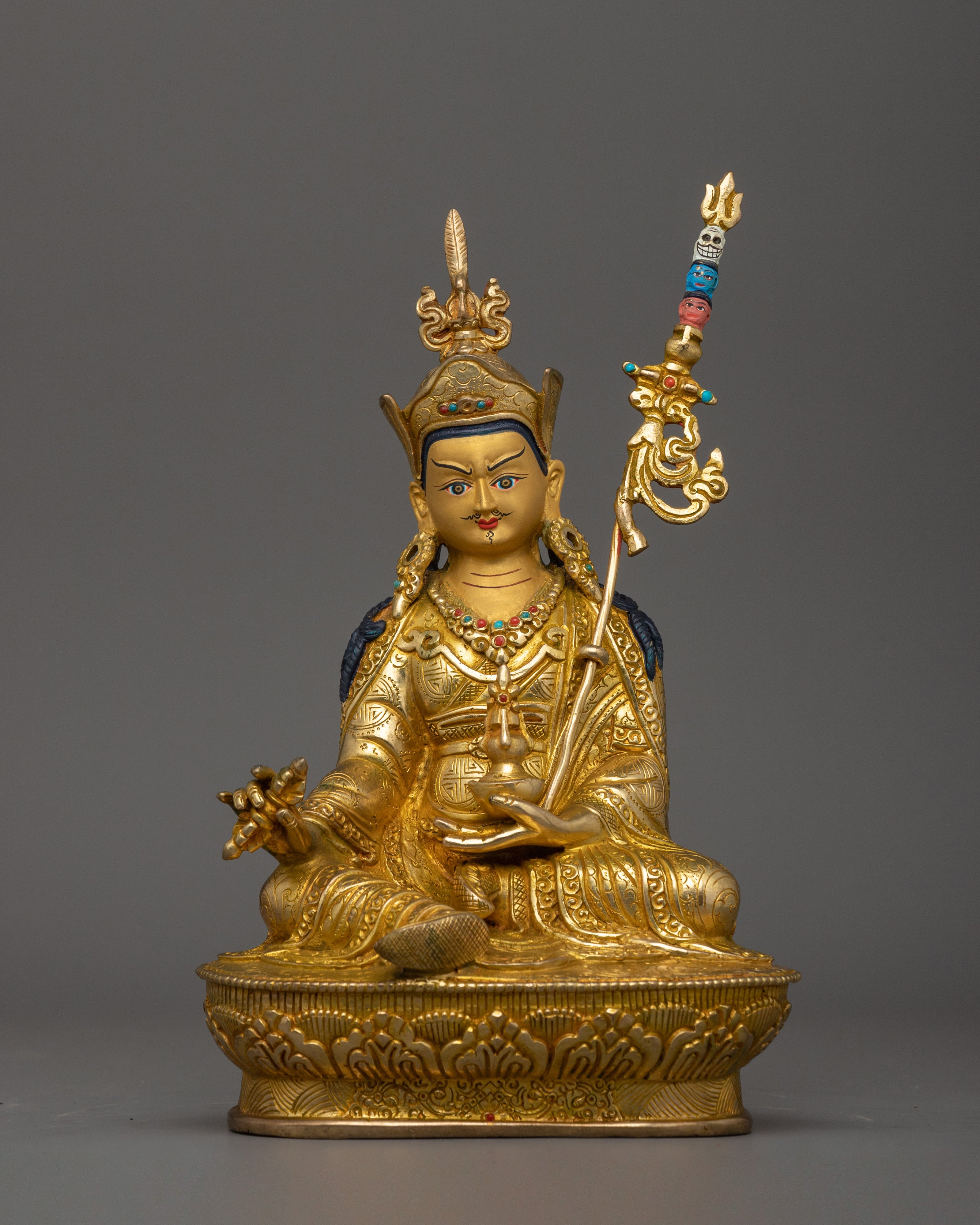 traditional-handcrafted-statue-of-guru-rinpoche