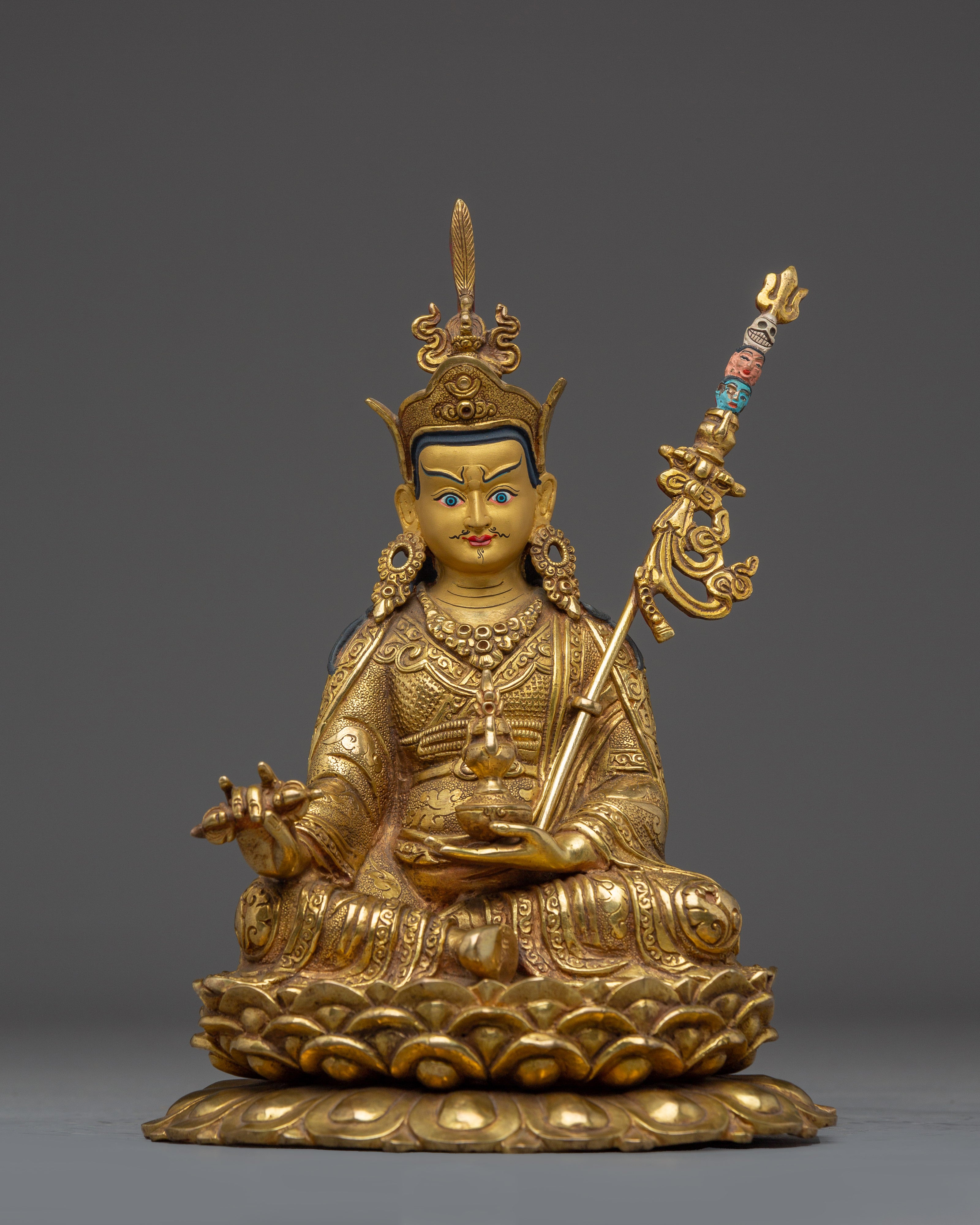 spiritual-teacher-figurine-of-guru-rinpoche