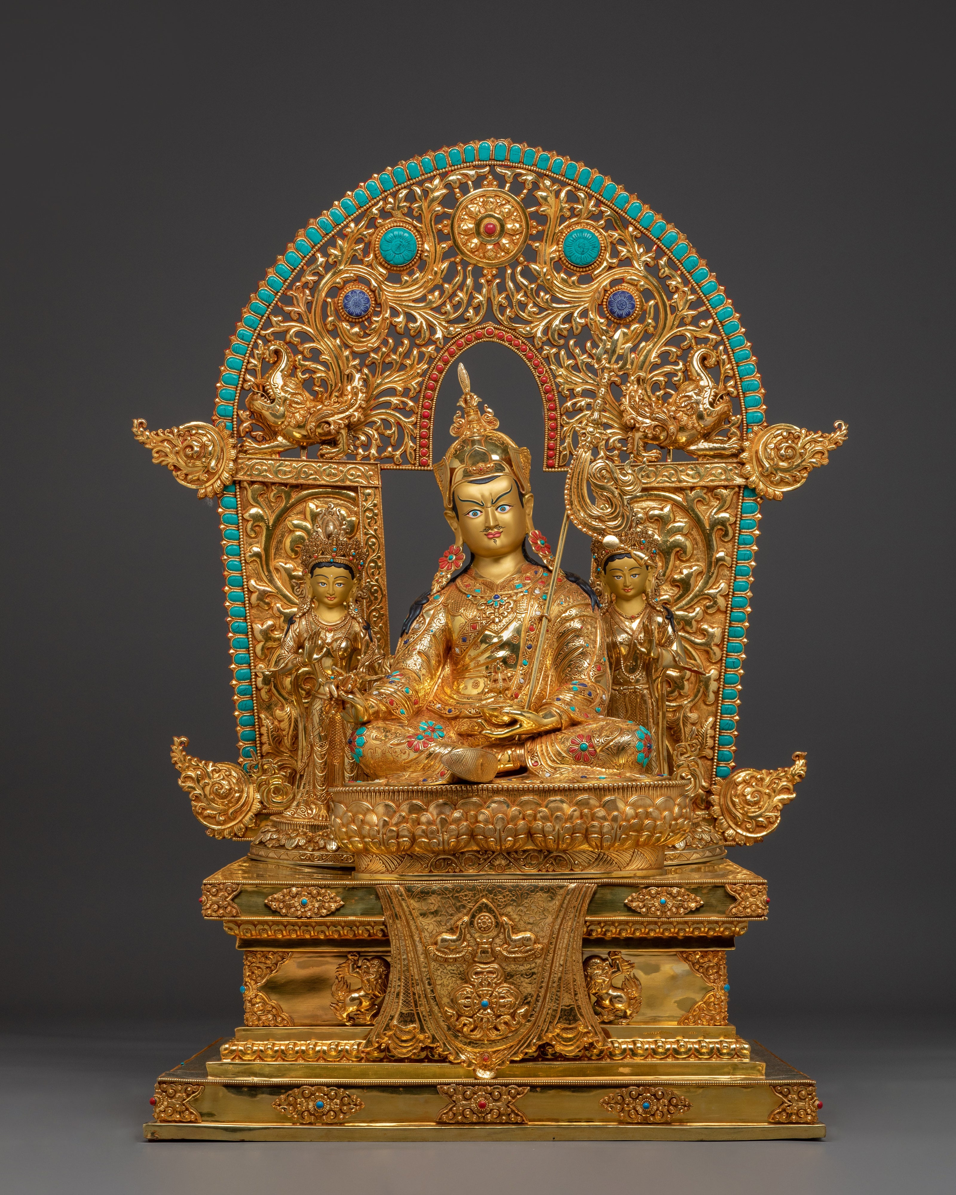 guru-rinpoche-on-throne