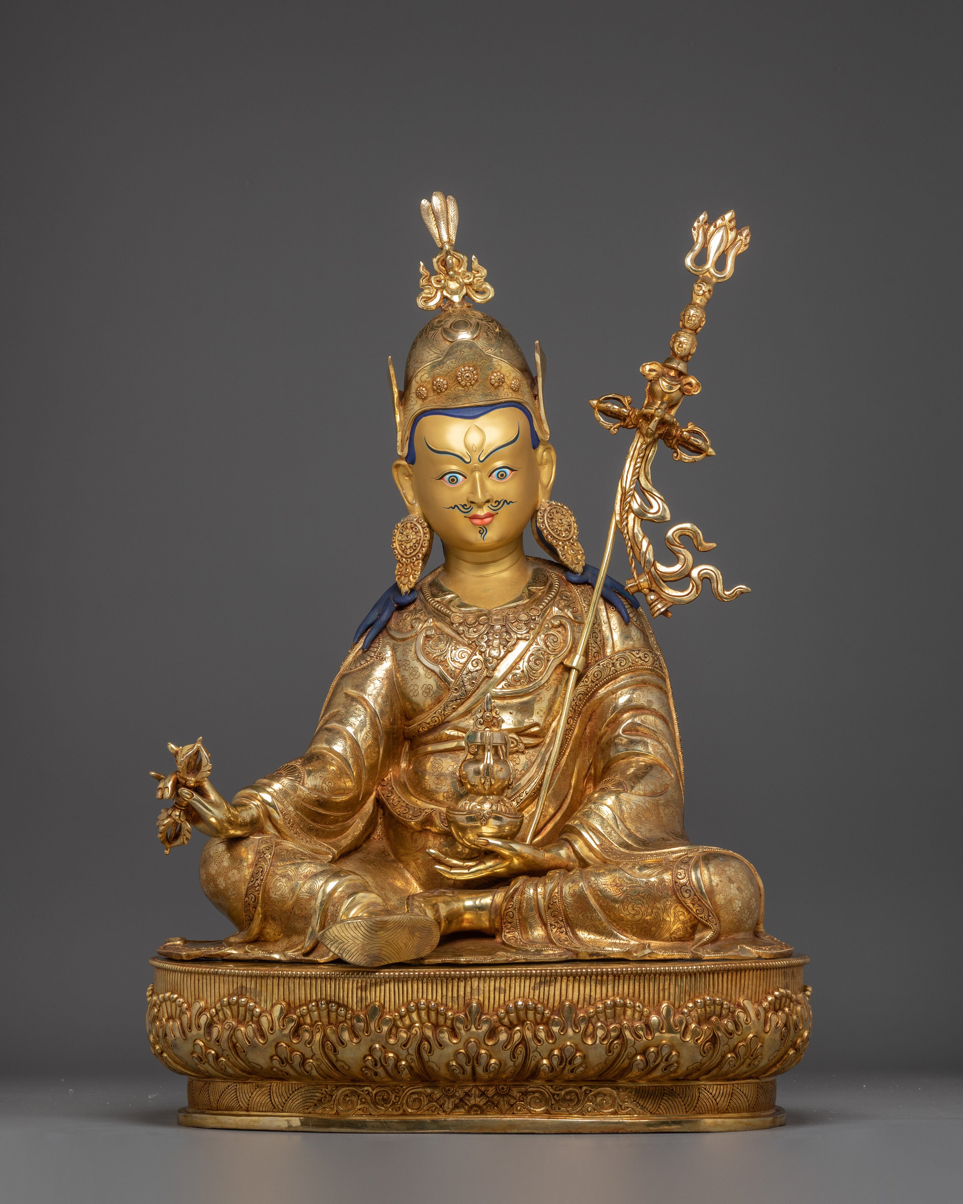 Statue of Guru Rinpoche: Tibetan Vajra Master