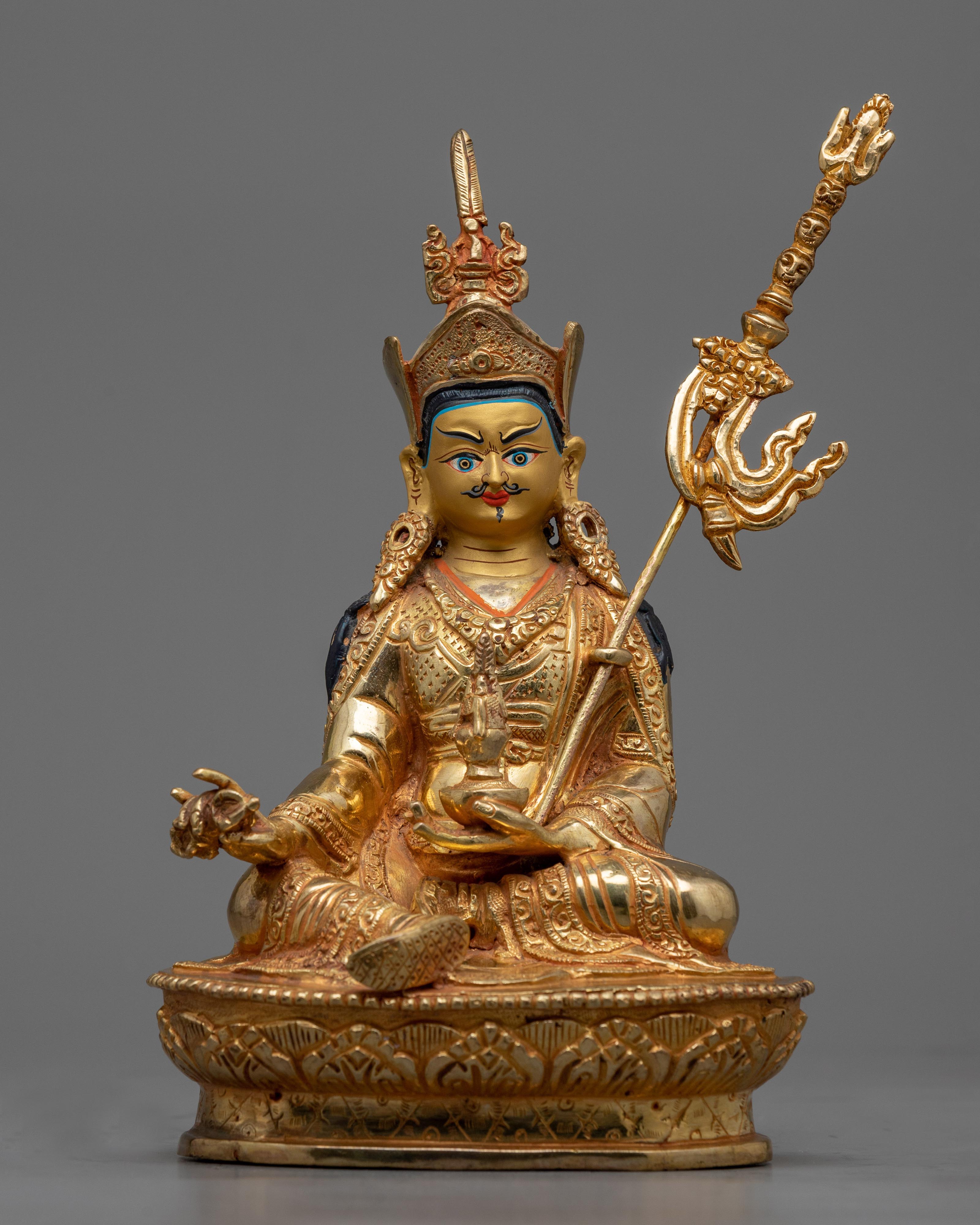 guru-rinpoche-beautiful statue