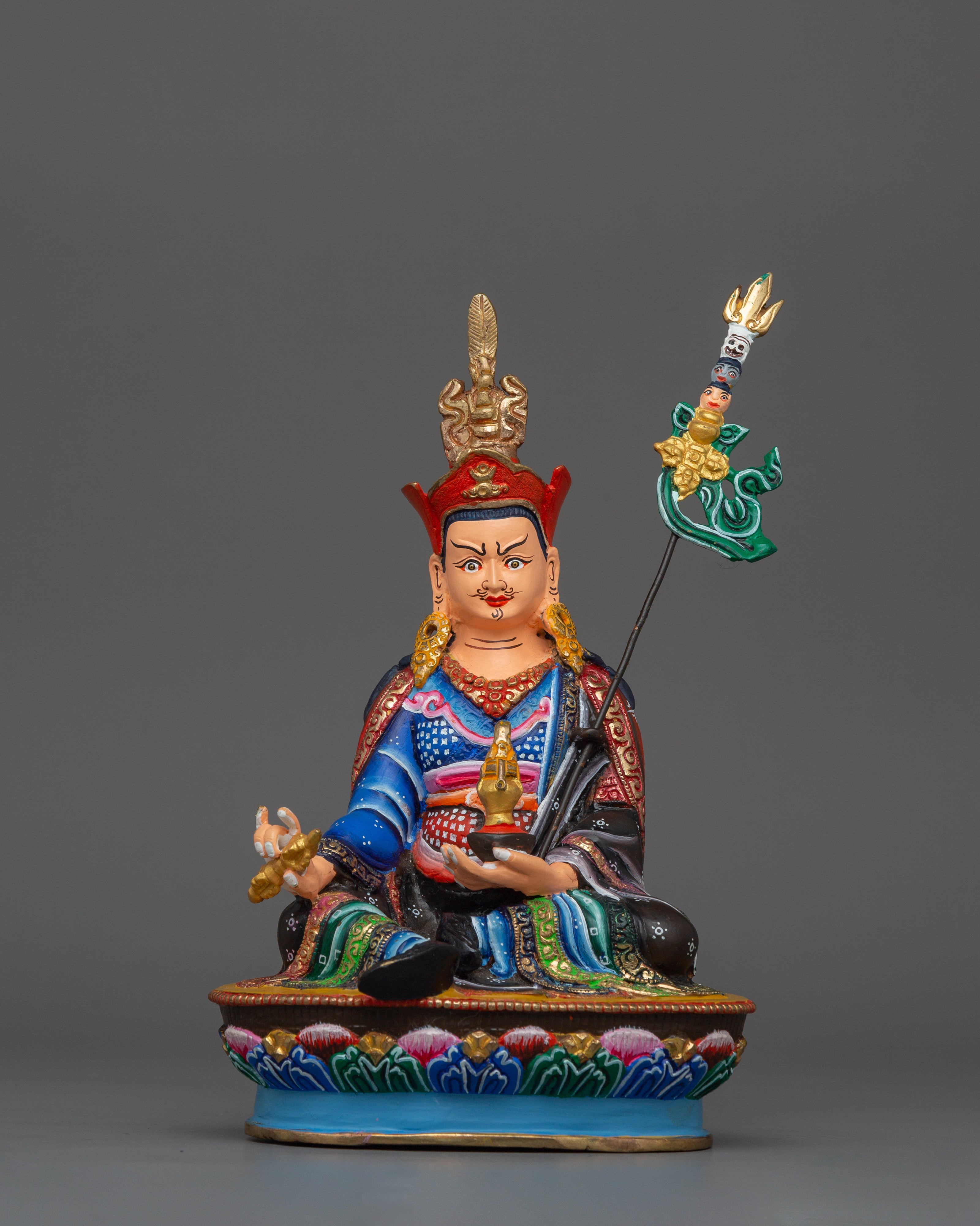 traditional-Sculpture-of-guru-rinpoche