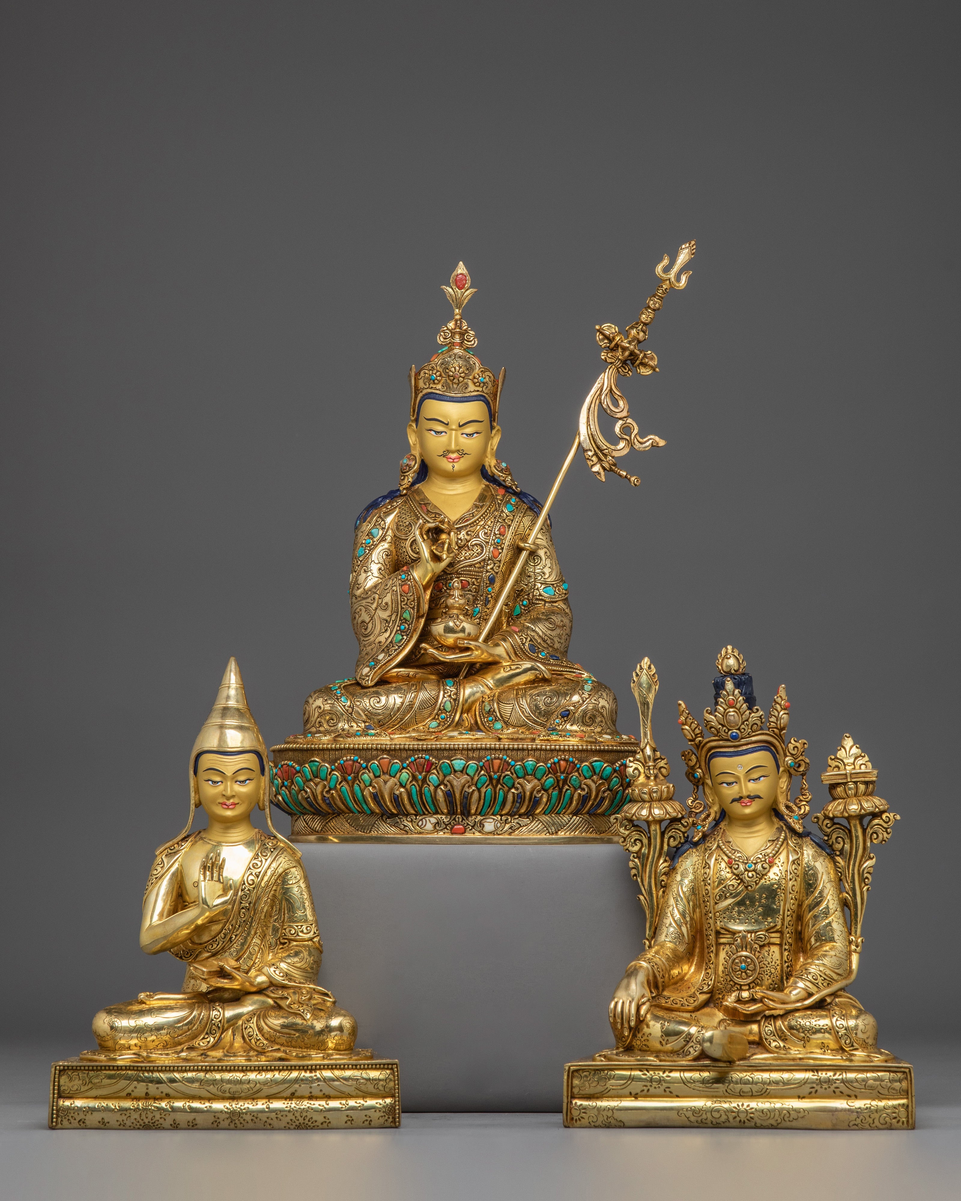 guru-set-statue