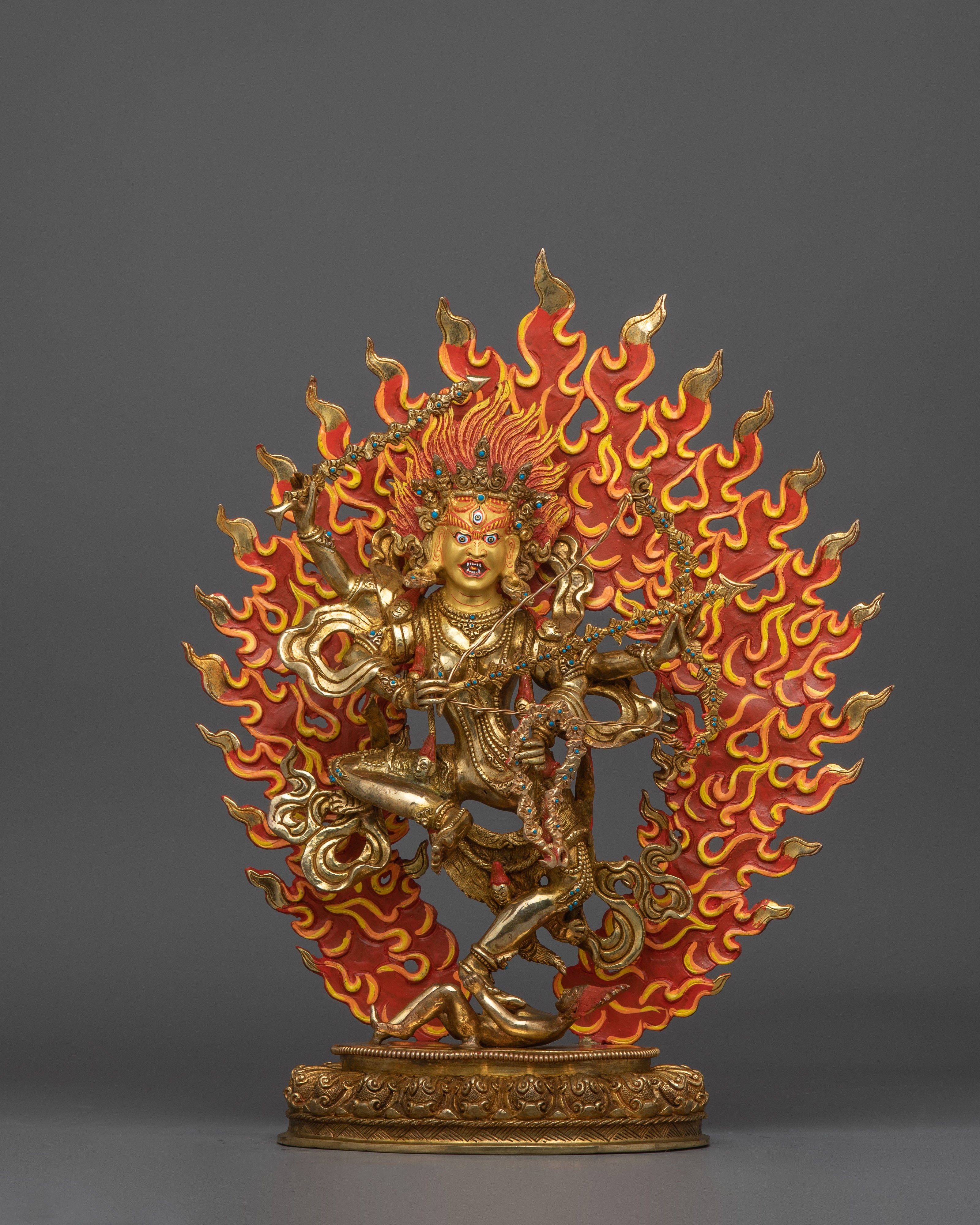 handmade-statue-of-kurukulla