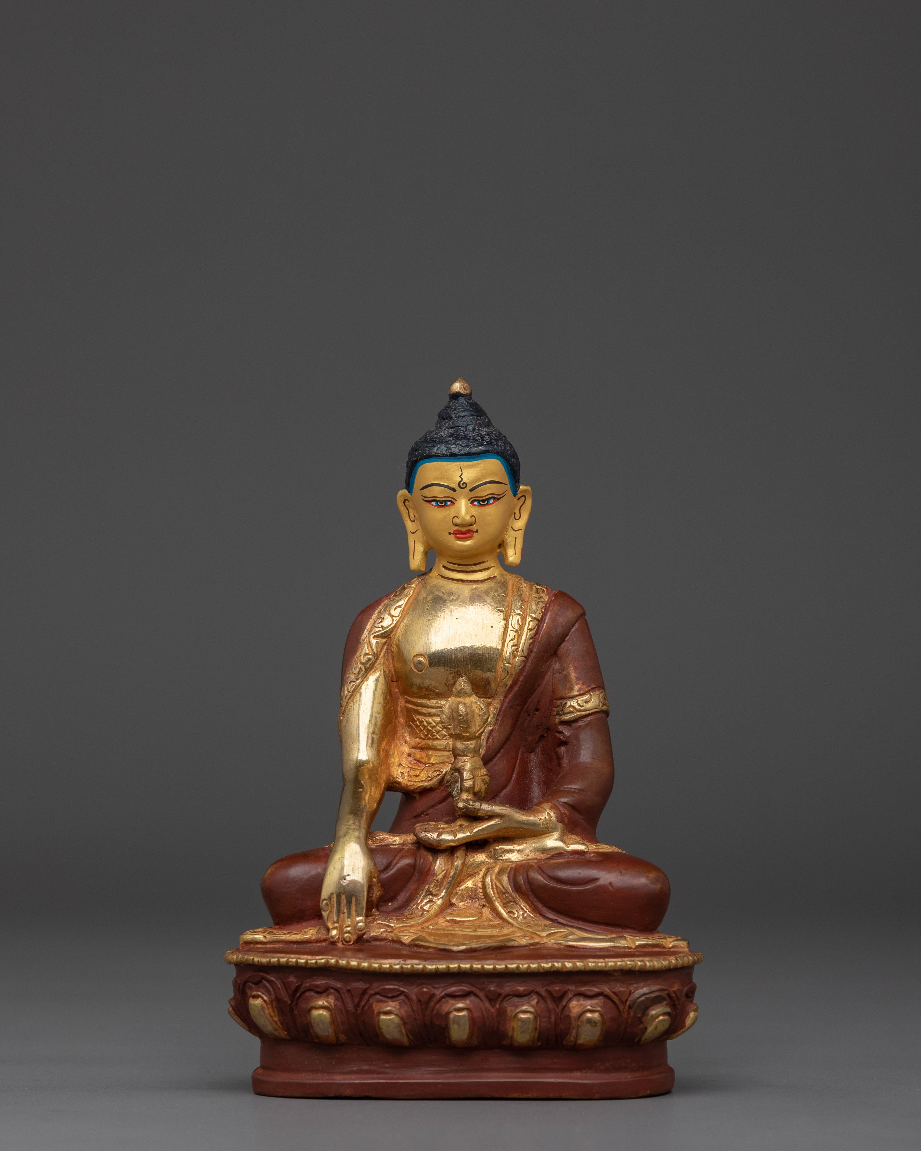 peaceful-deity-statue-of-mitrugpa