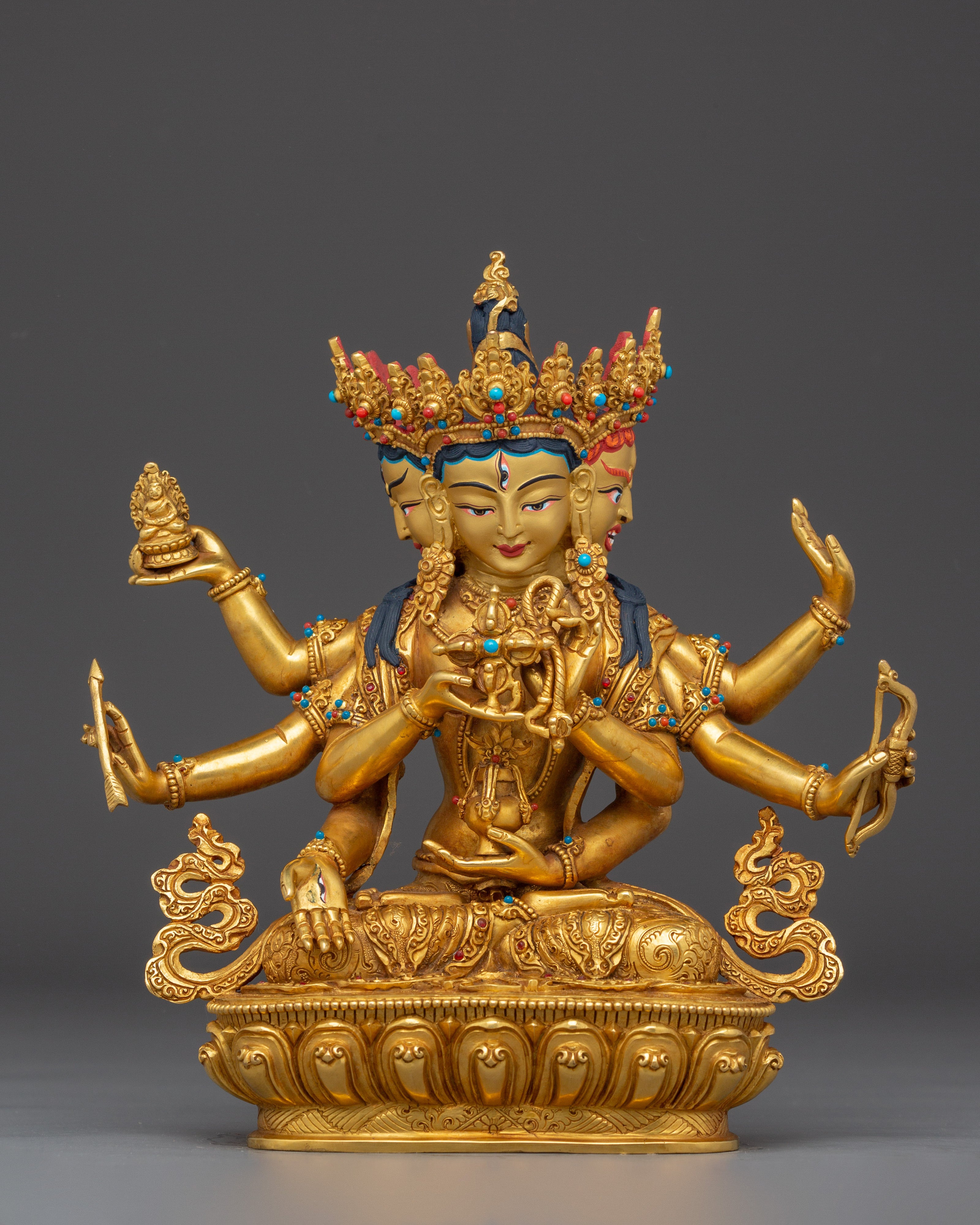 Golden Statue of Usnishavijaya