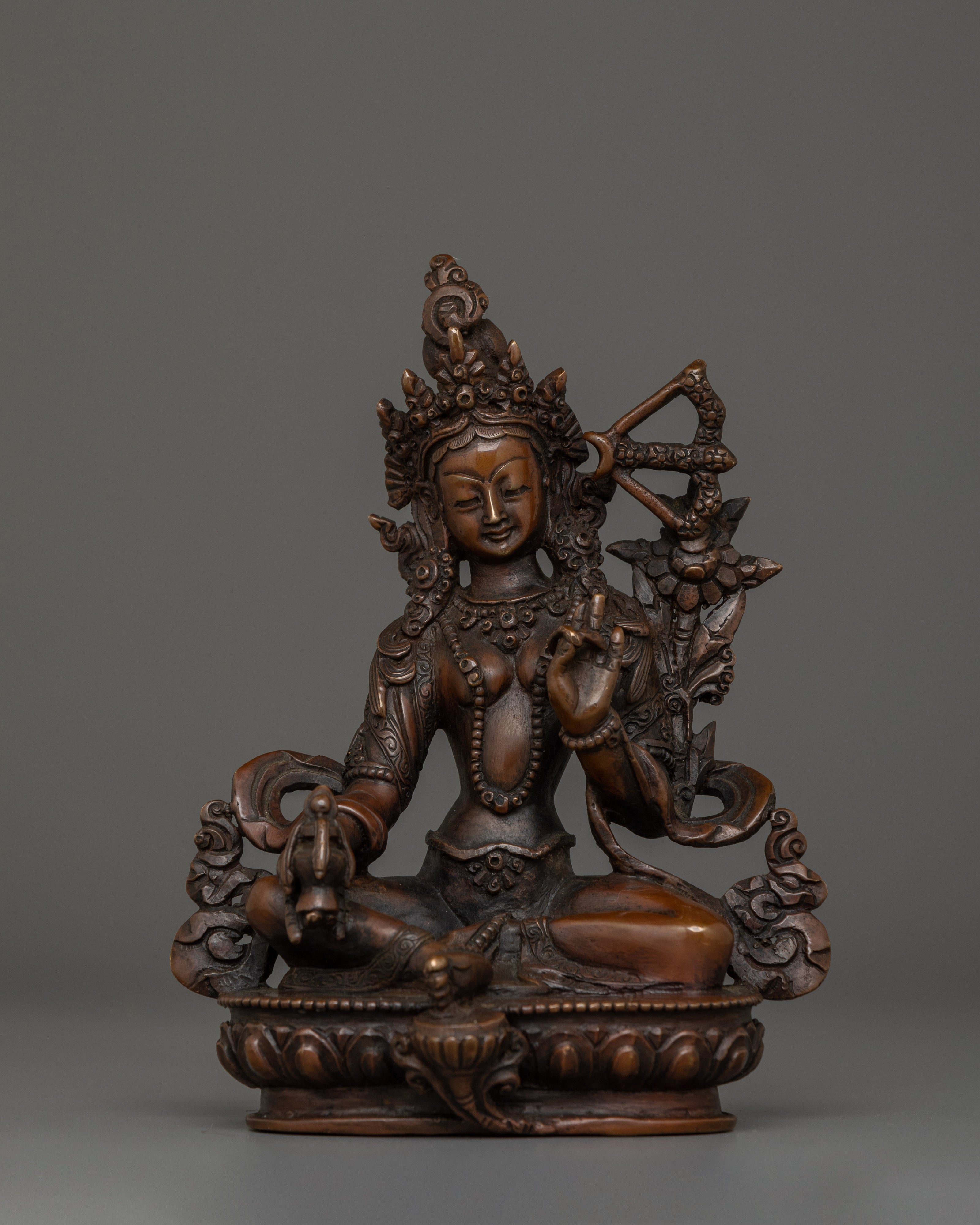 traditional-statue-of-red-tara