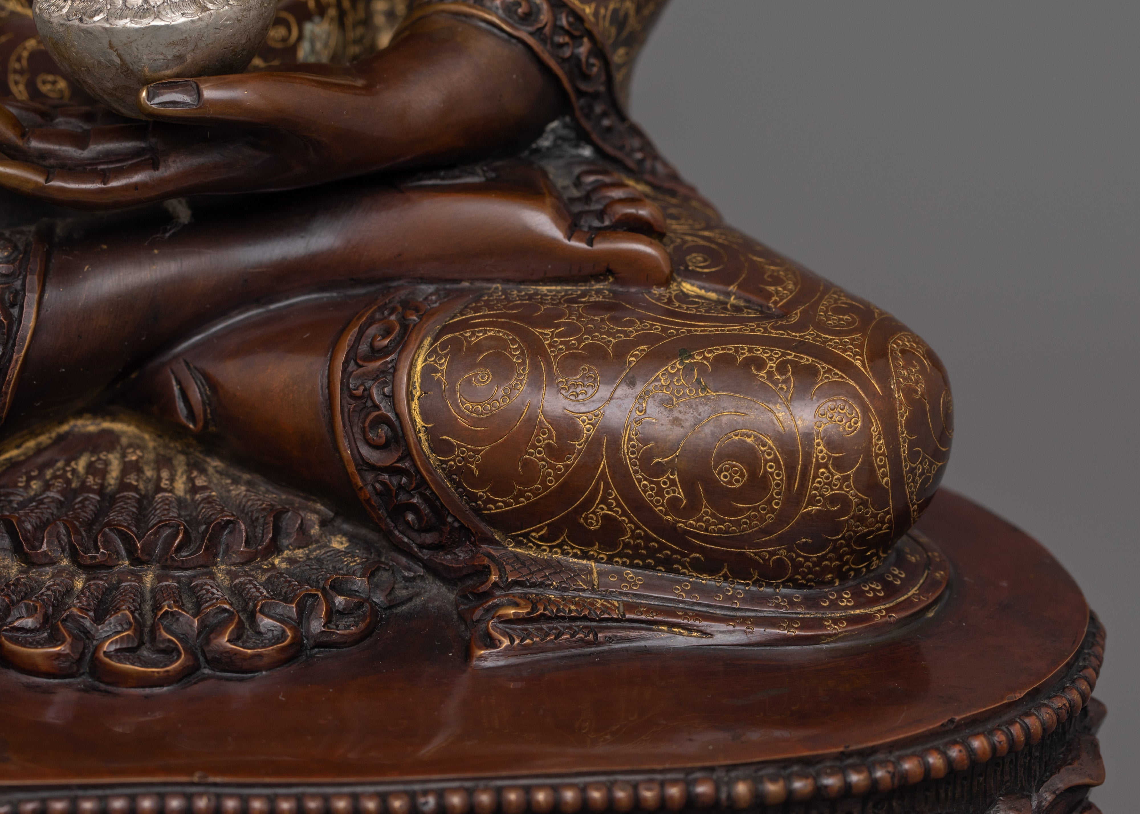 Traditional Shakyamuni Buddha Statue | Also Know as Peaceful Buddha