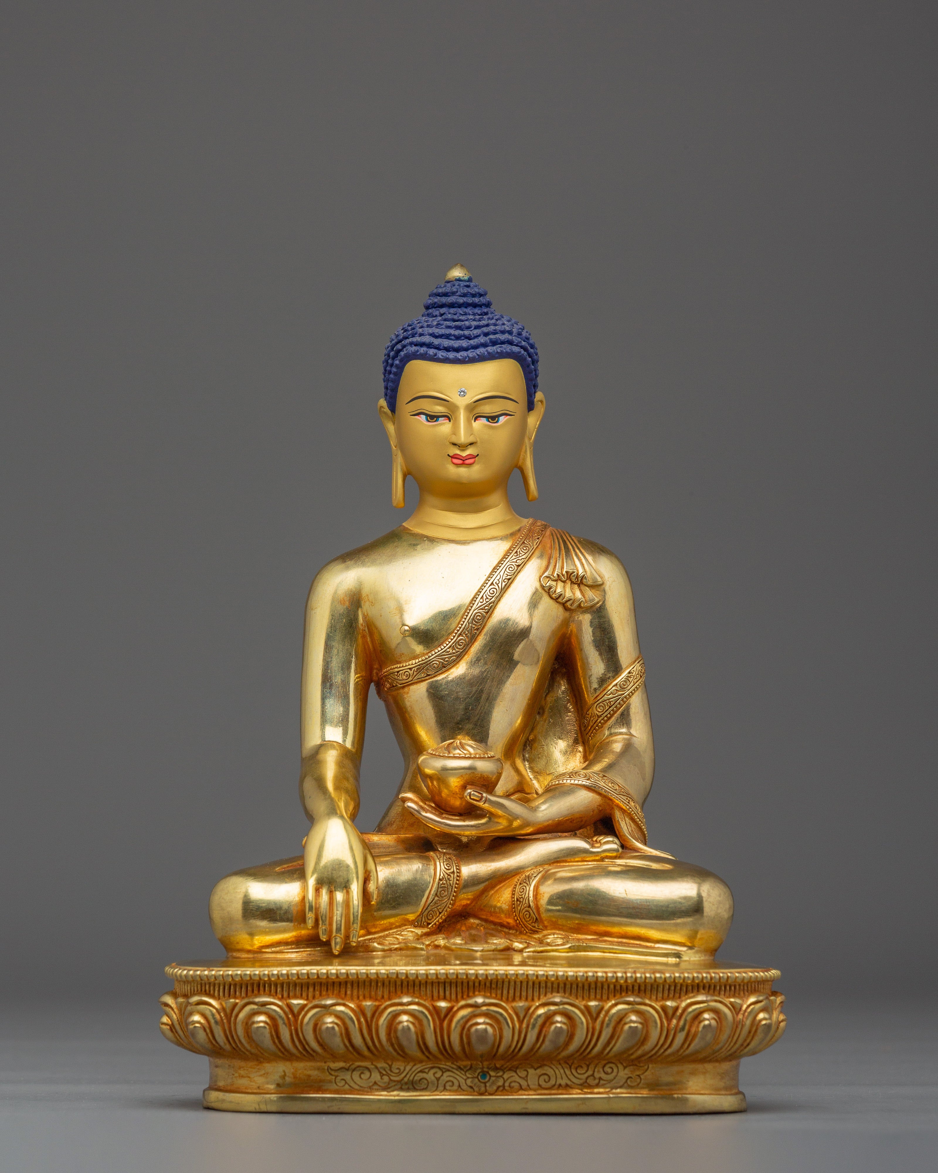 Golden Shakyamuni Buddha Statue: Dharma Decor