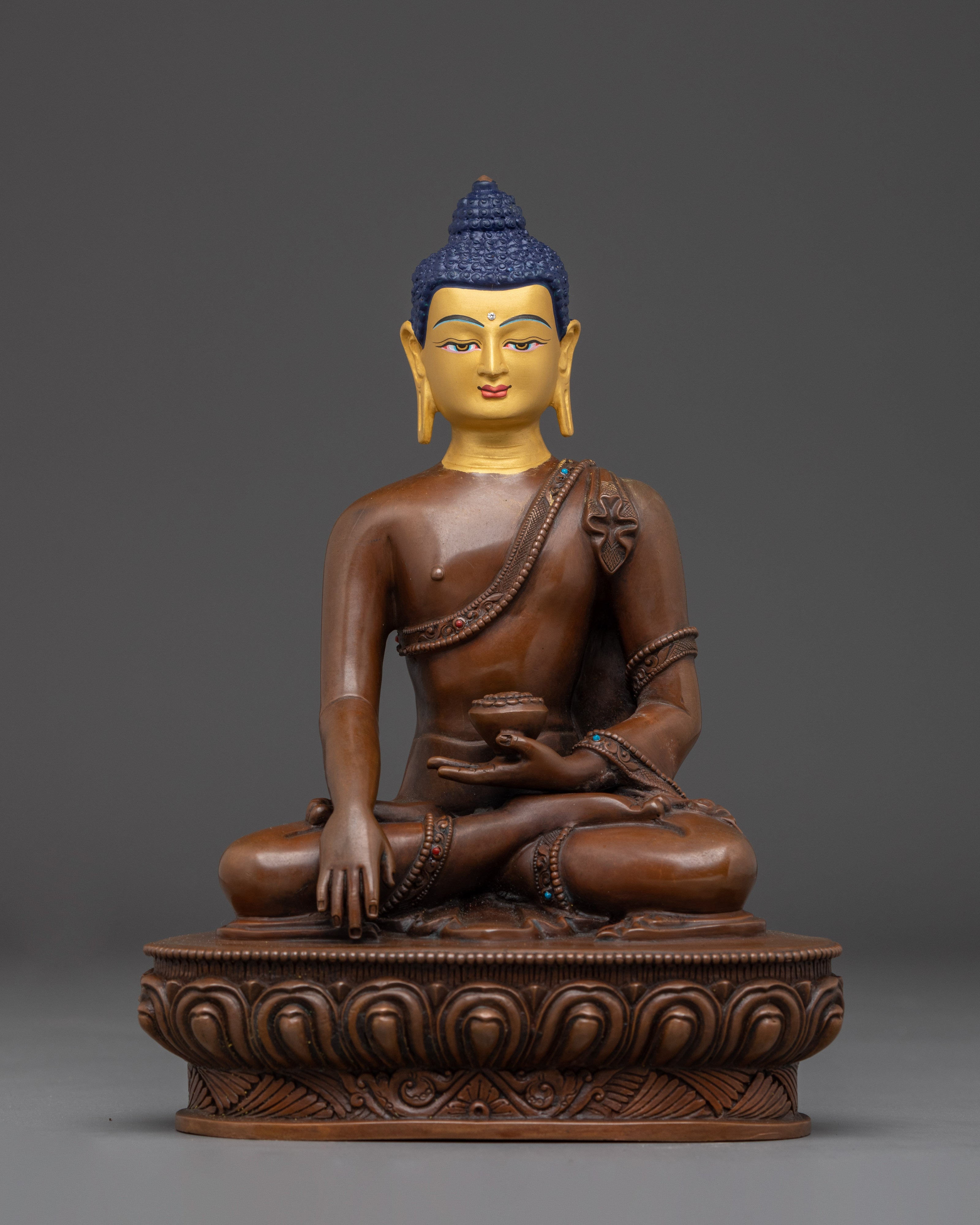 Shakyamuni Buddha with Gold-Painted Face