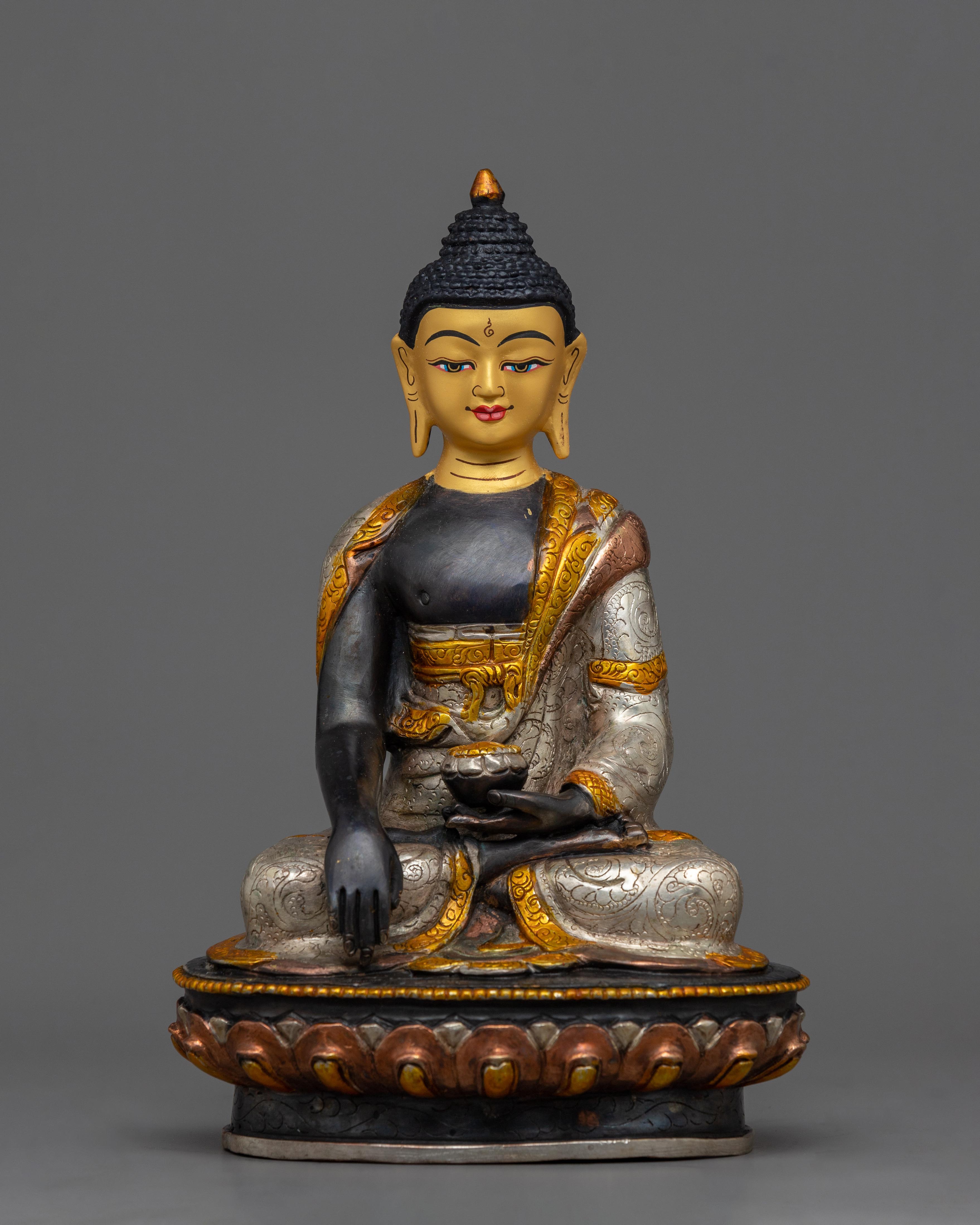 Shakyamuni Buddha seated in Meditation