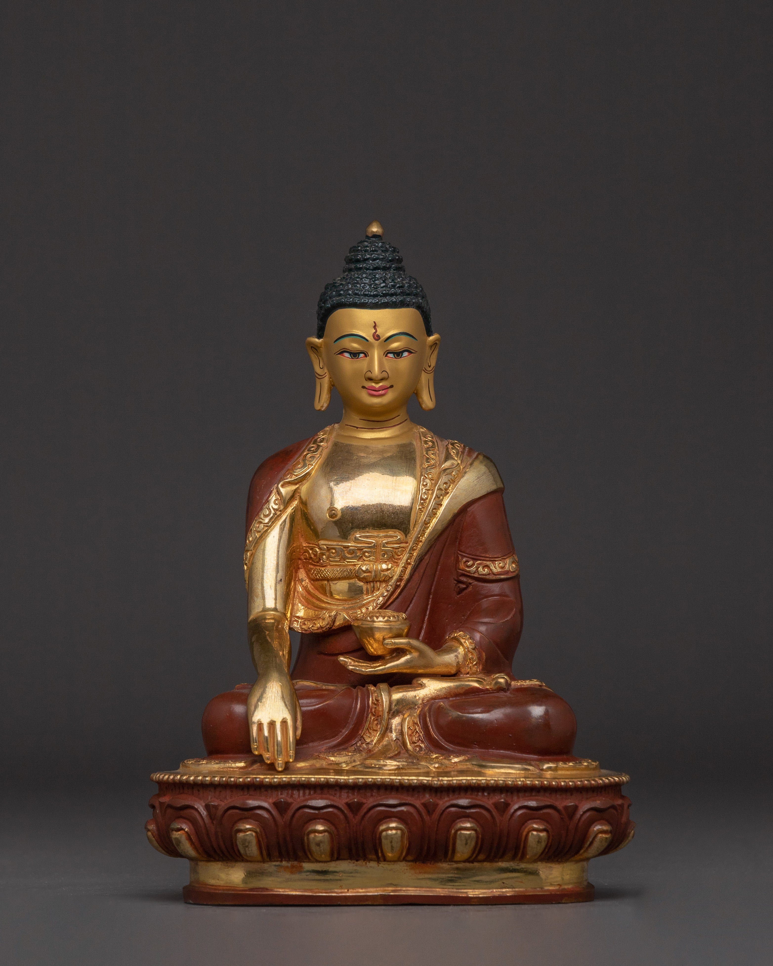 shakyamuni-buddha-embodiment-of-peace