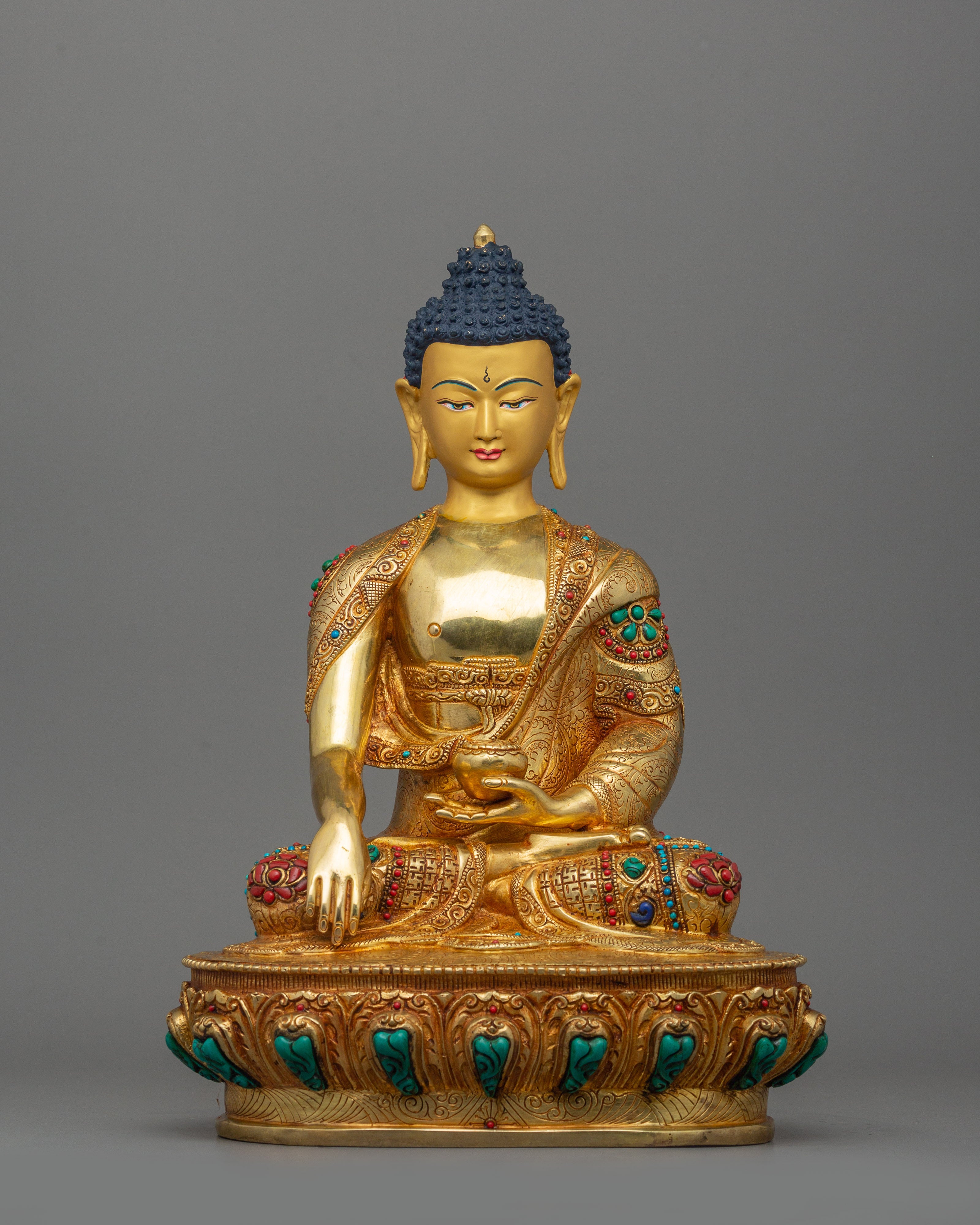 historical-enlightened-buddha-statue