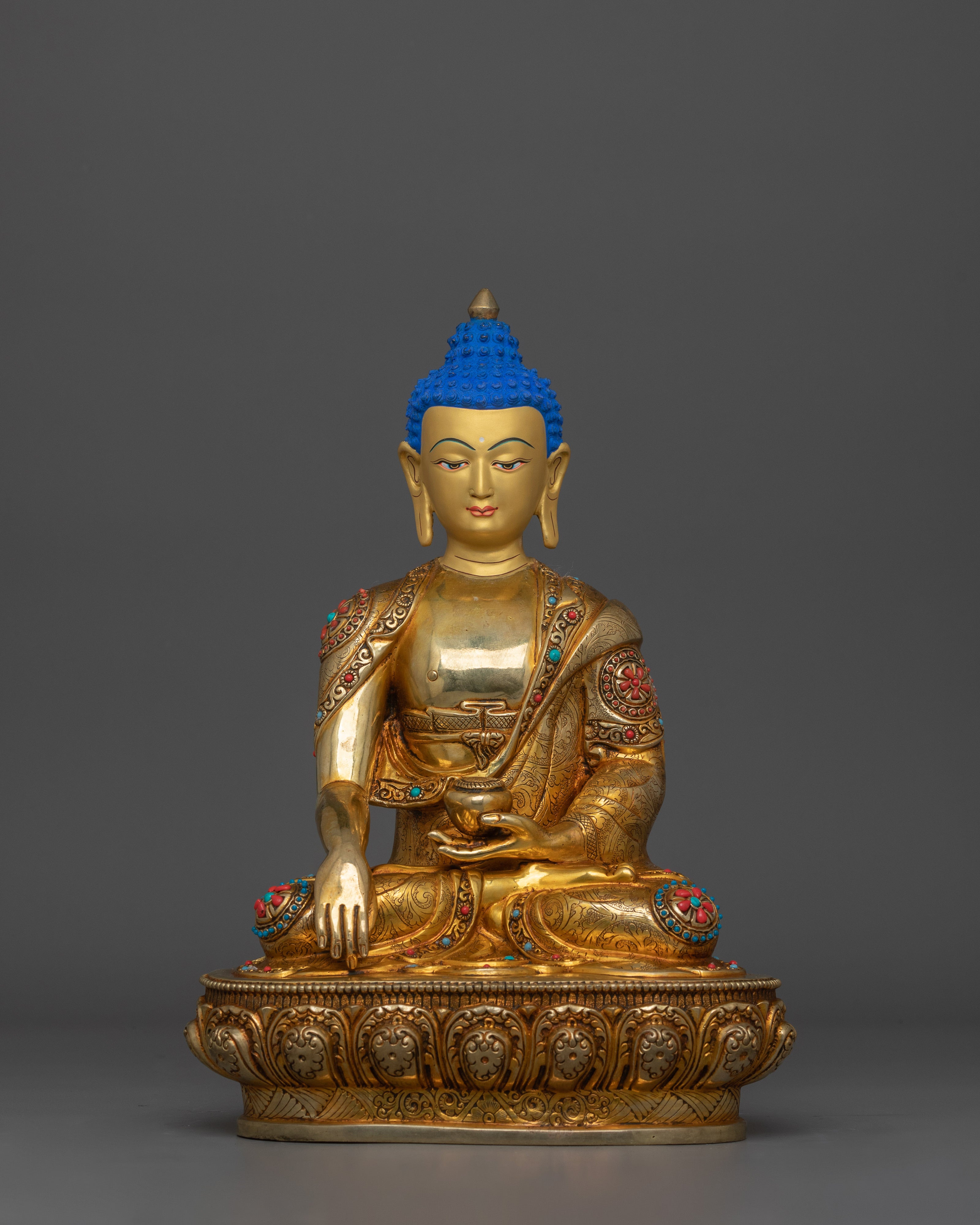 handcarved-artwork-of-shakyamuni-buddha