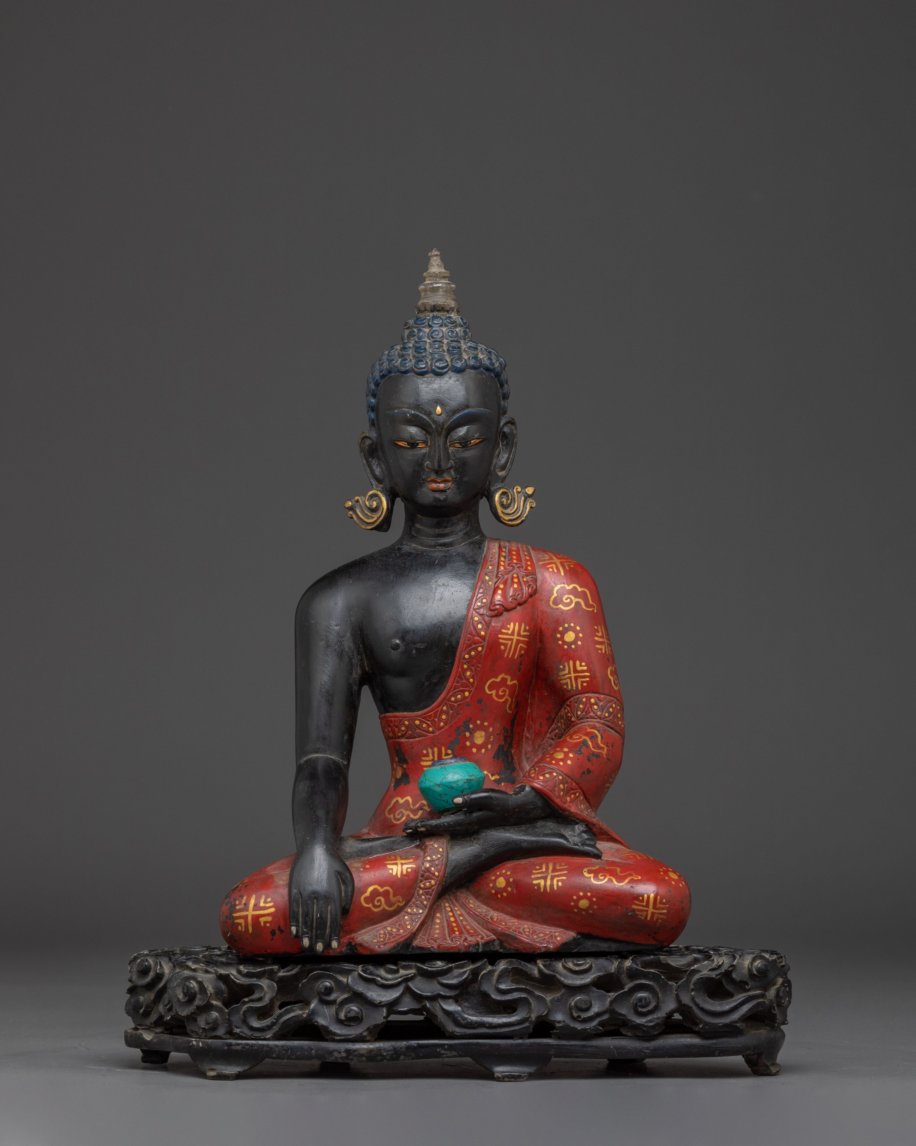 nepalese-buddha-statue-of-shakyamuni