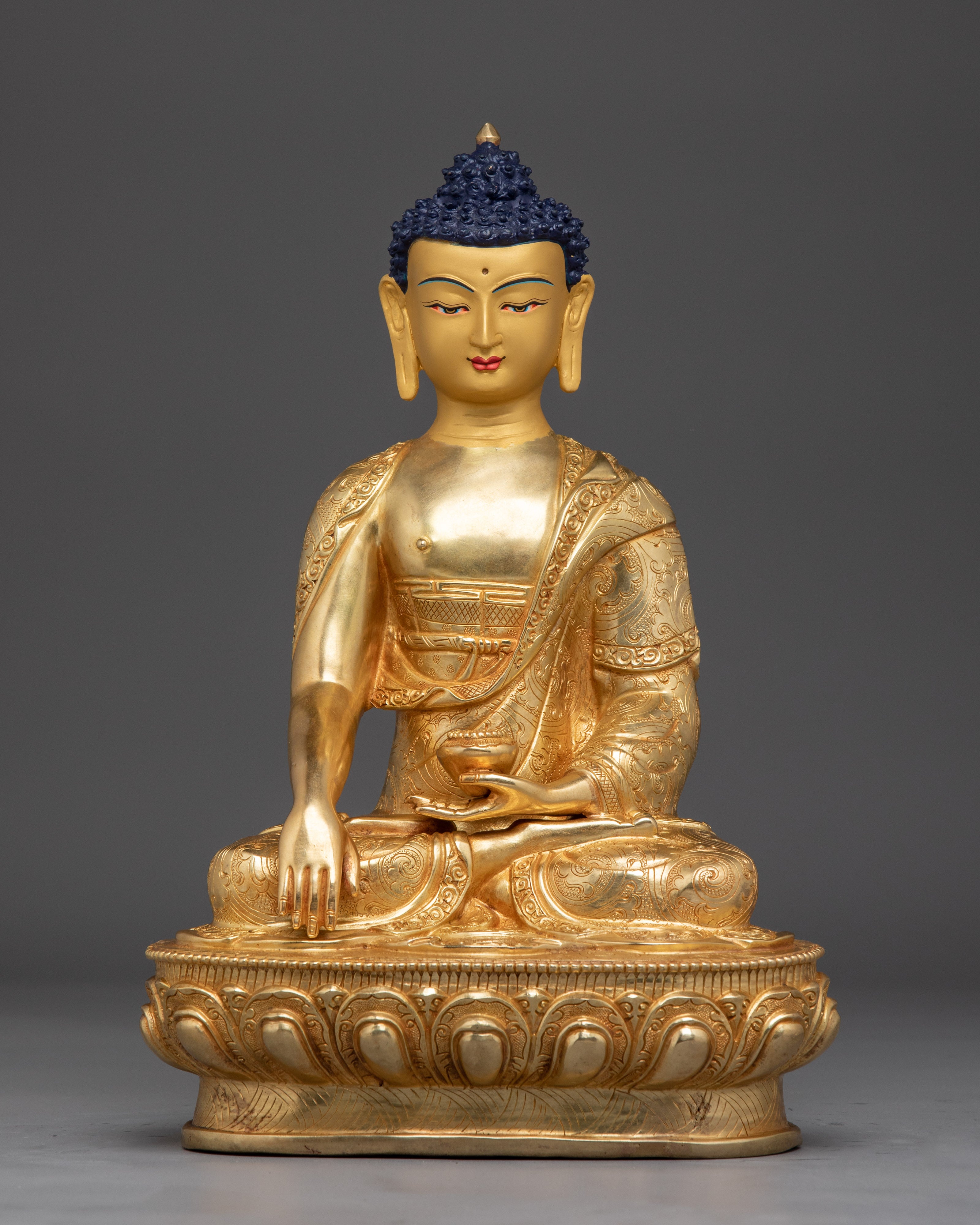 handcrafted-tibetan-sculpture-of-shakyamuni