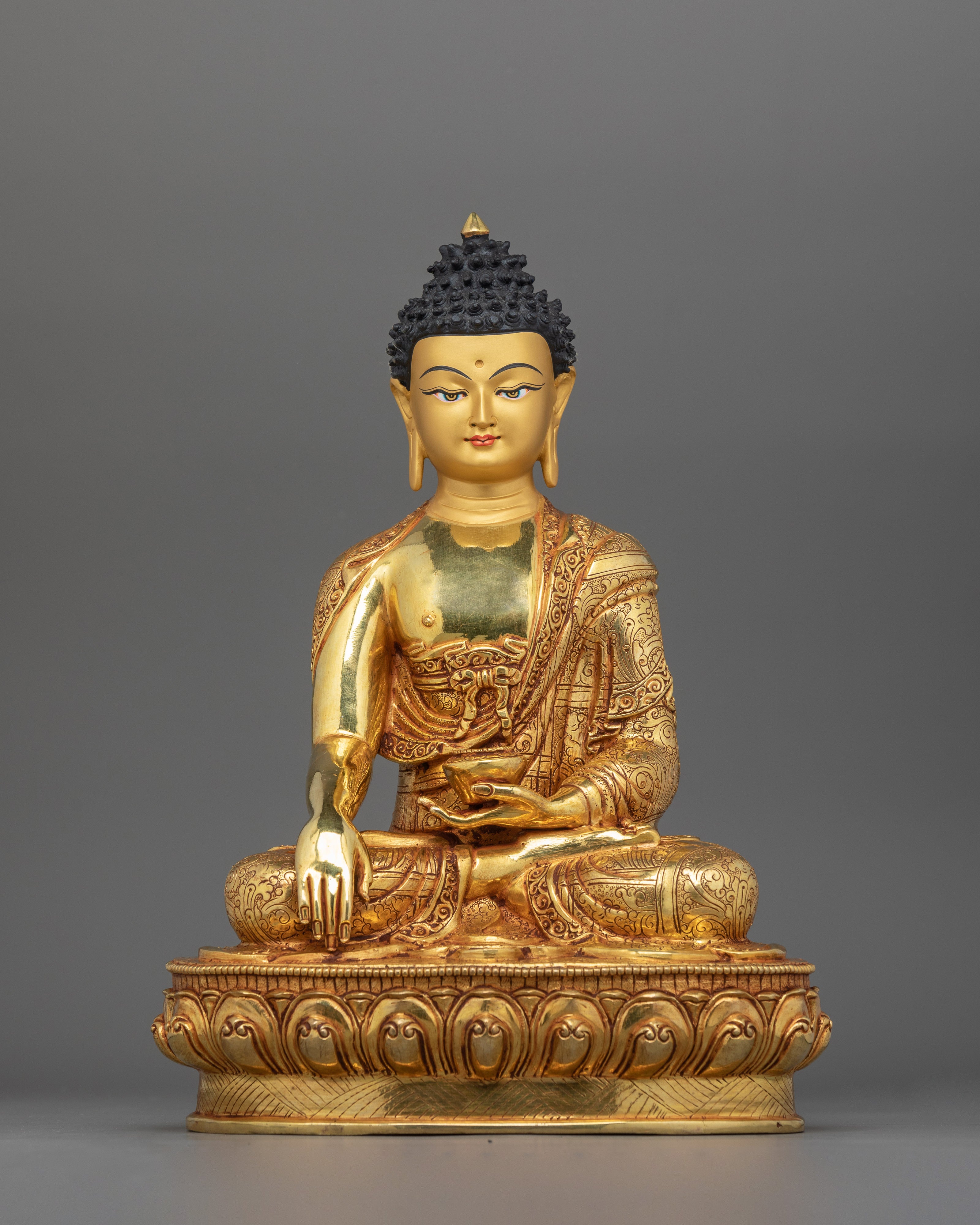 serene-buddha-statue