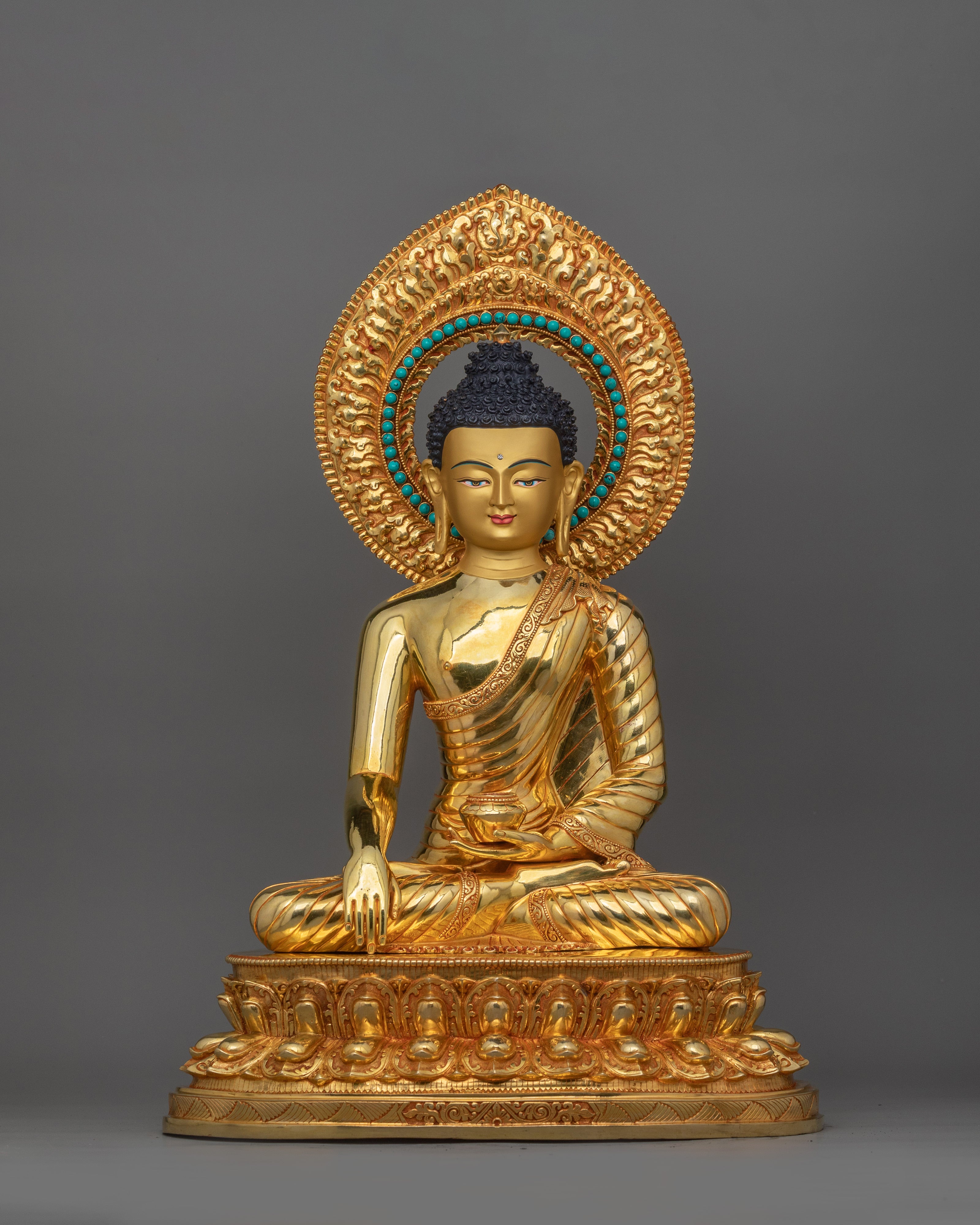 siddhartha-gautama-statue-with-precious-halo