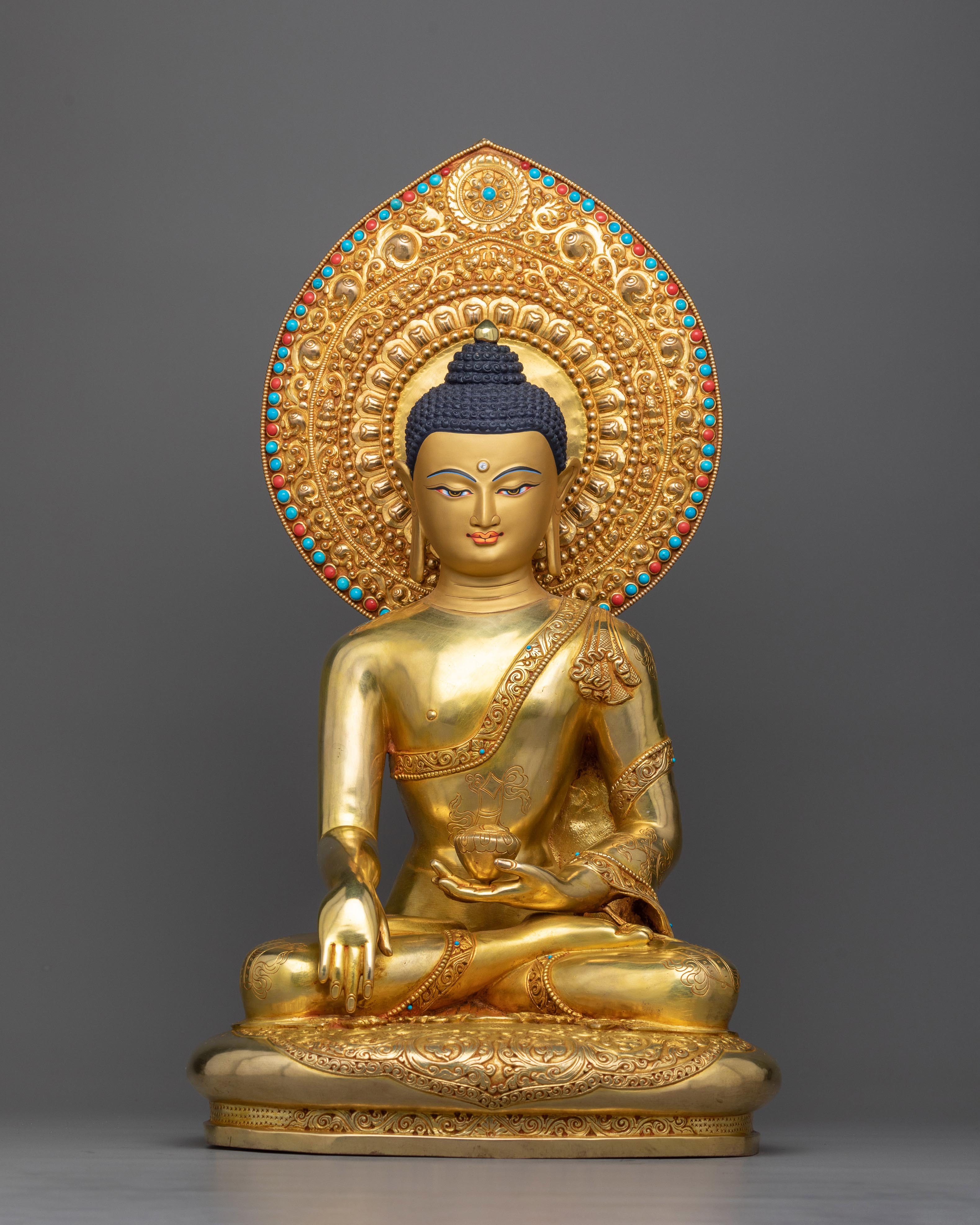 siddhartha-gautama-buddha gilt statue