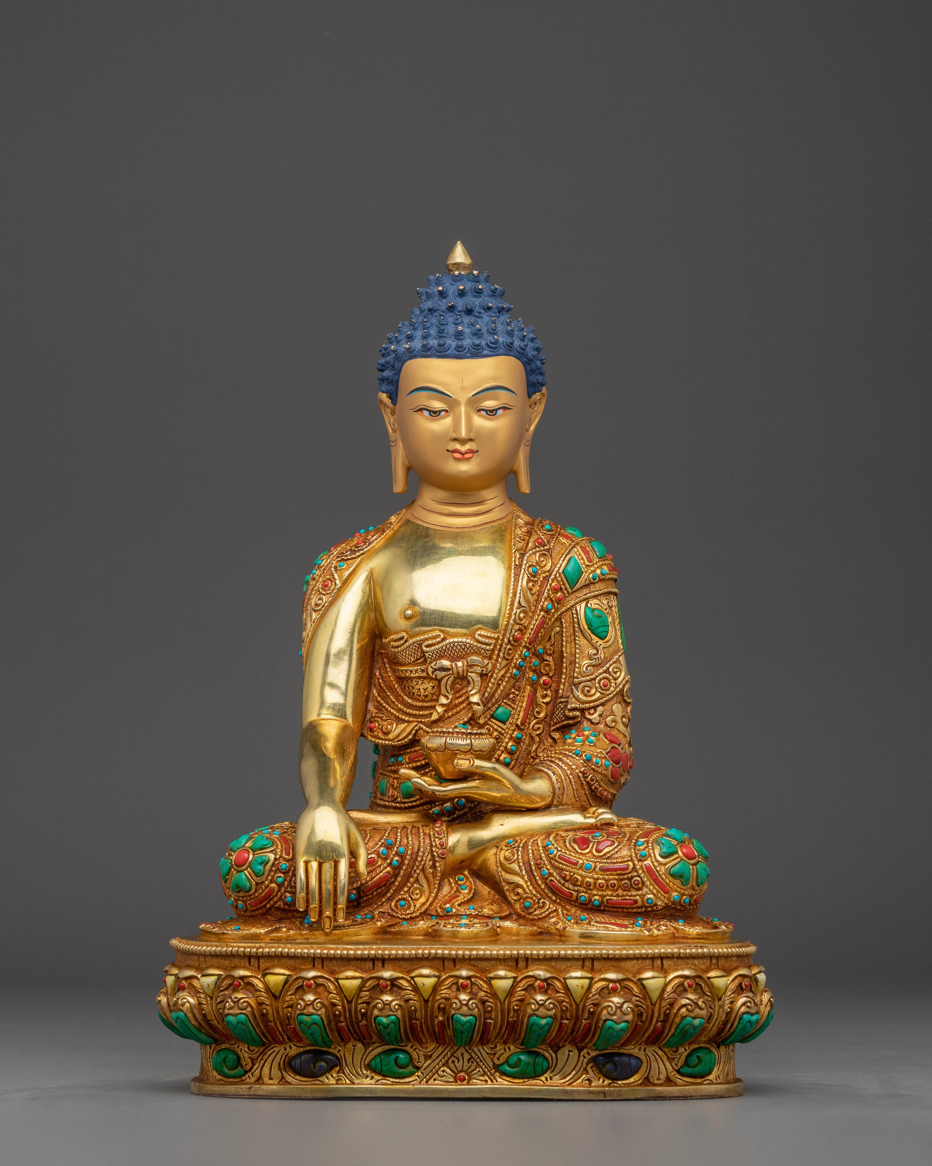 elegant-shakyamuni-buddha-statue