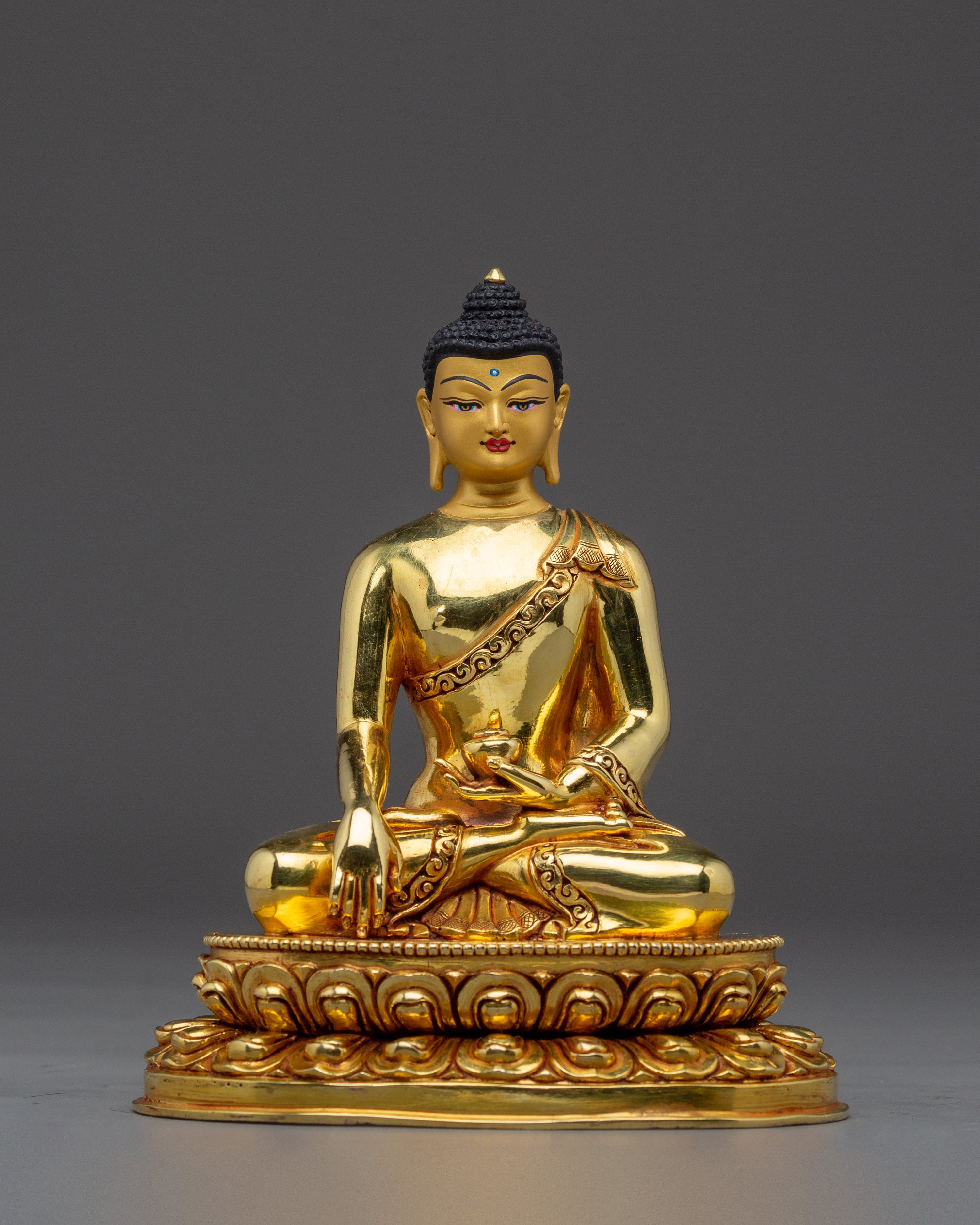 Traditional Serene Shakyamuni Buddha Sculpture