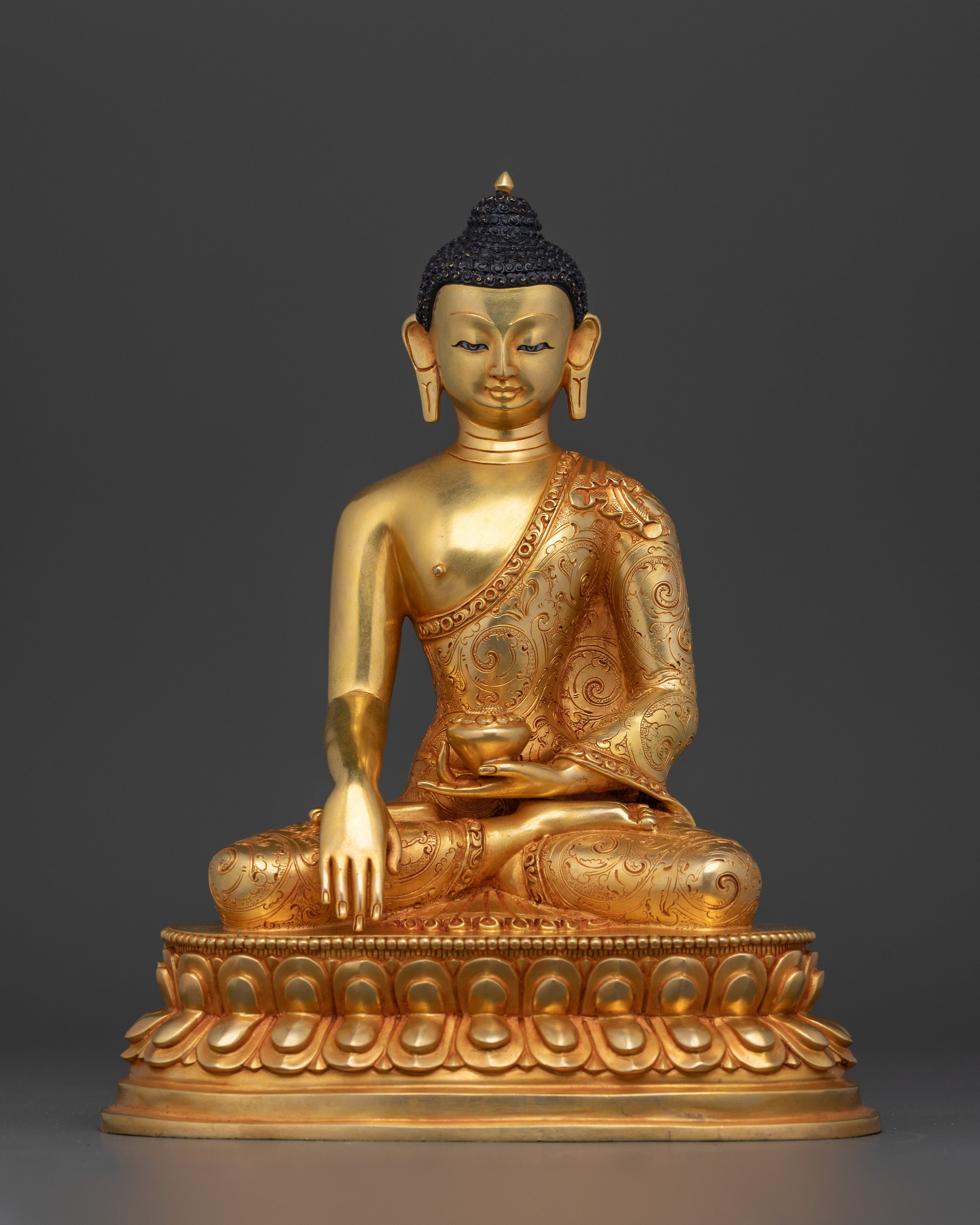 tranquil-shakyamuni-buddha