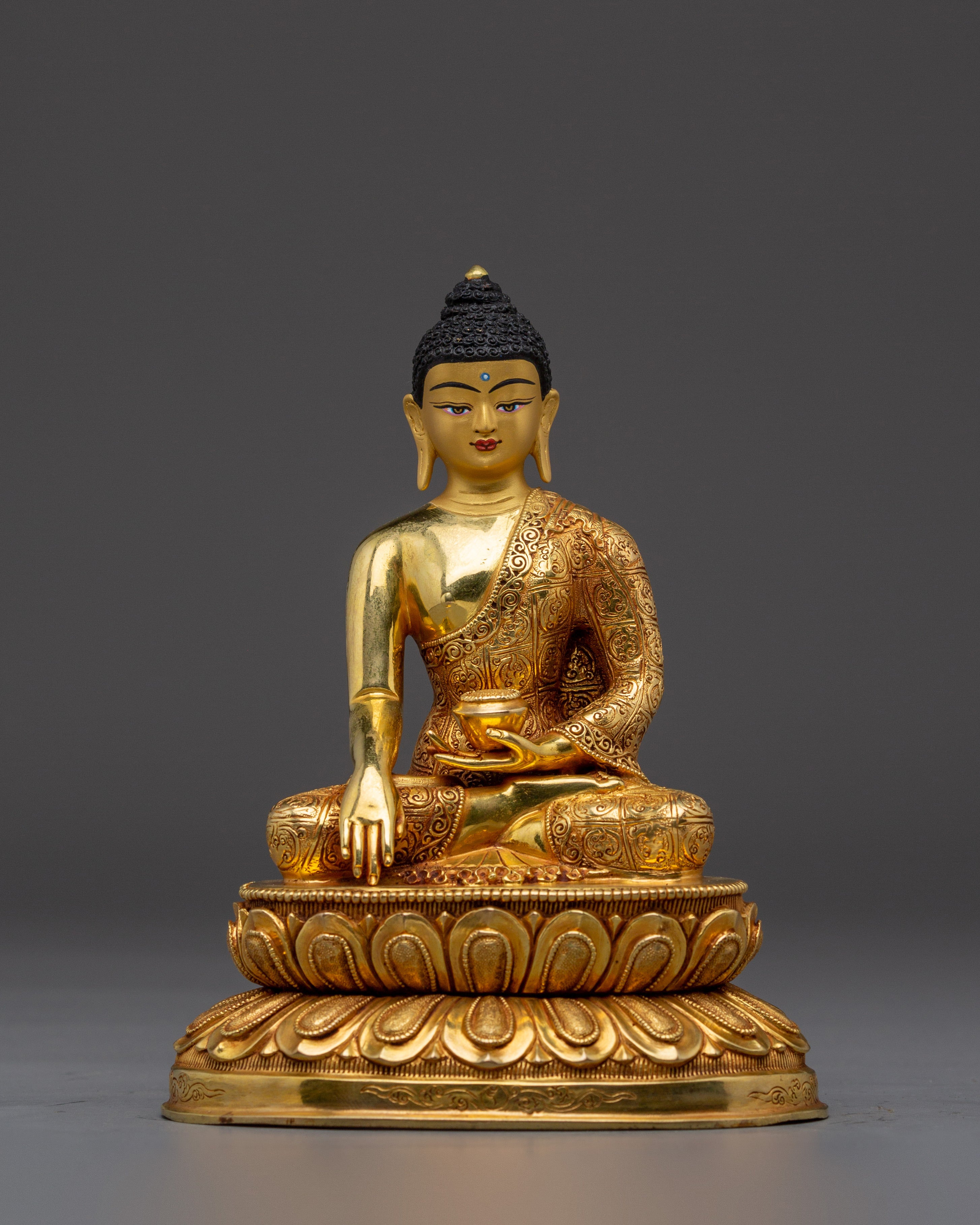 Peaceful Golden Shakyamuni Buddha Artwork